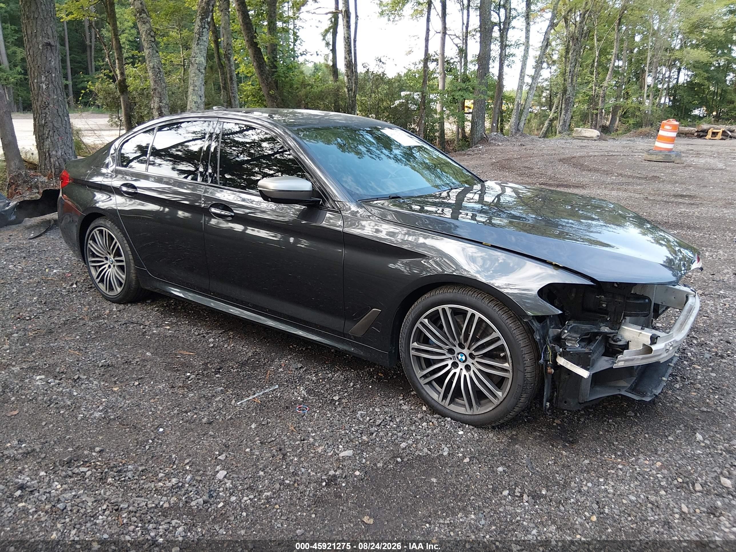 2018 BMW M550i xDrive VIN WBAJB9C54JB036318 — IAAI salvage auction photo