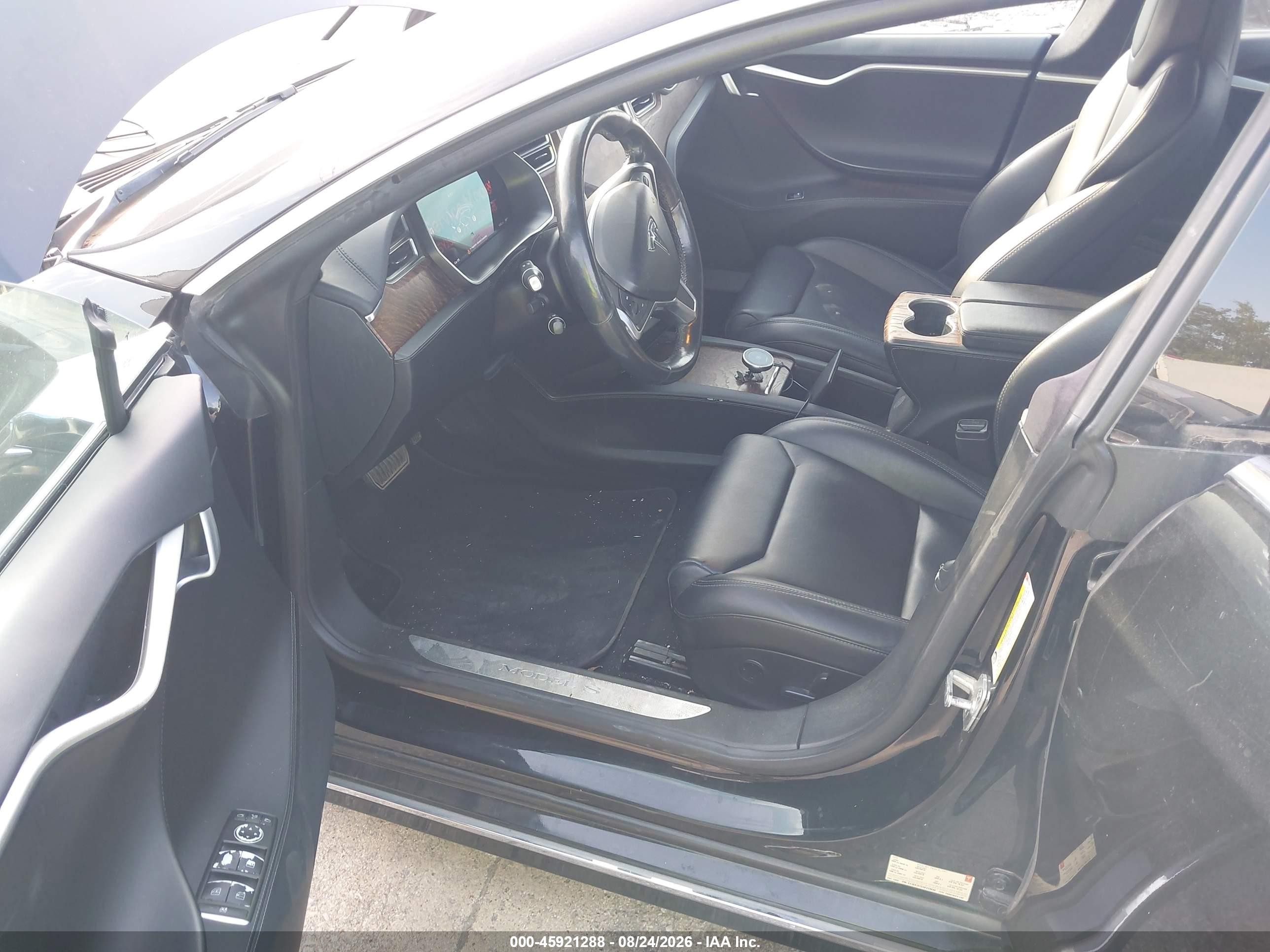 2017 Tesla Model s VIN 5YJSA1E2XHF229448 IAAI salvage auction — Normal Wear, Original (Texas), sold $6,725 on 2026-09-08 (photo 5)