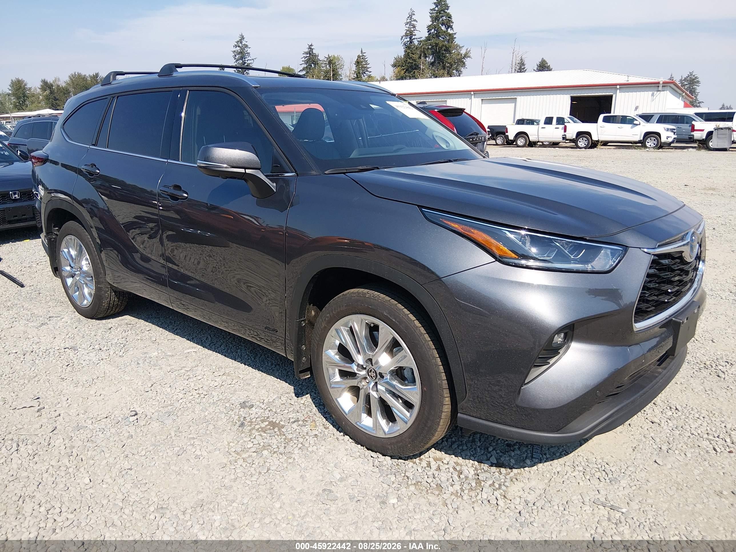 2024 Toyota Highlander Hybrid VIN 5TDXBRCH2RS626318 — IAAI salvage auction photo
