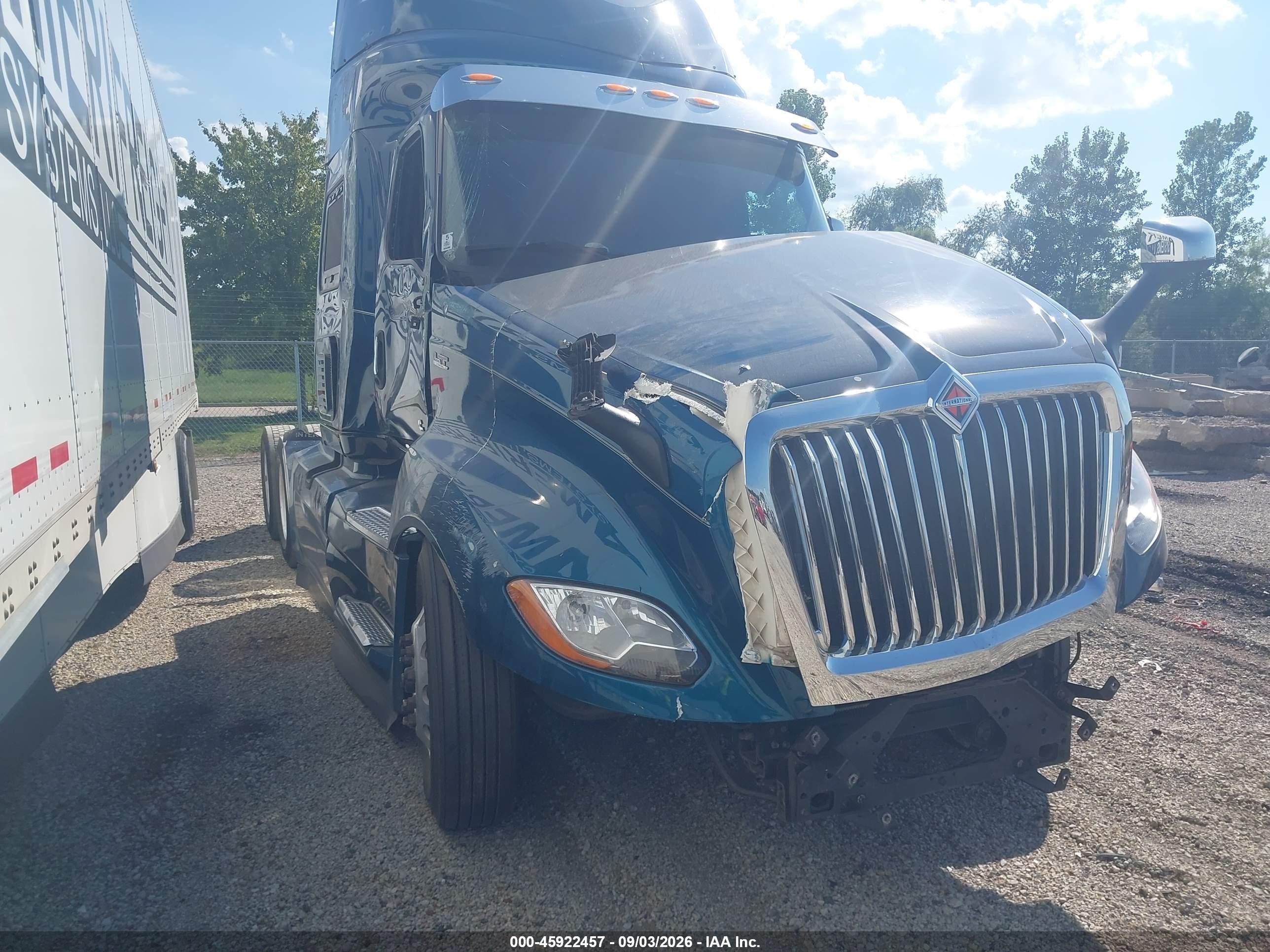 2024 International LT VIN 3HSDZAPR4RN525754 — IAAI salvage auction photo