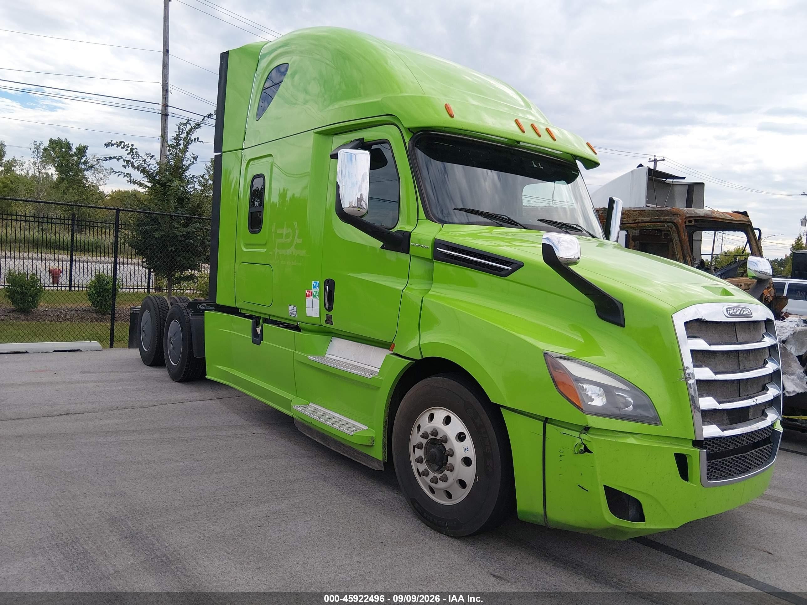 2019 Freightliner New Cascadia 126 VIN 3AKJHHDR0KSKS2315 — IAAI salvage auction photo