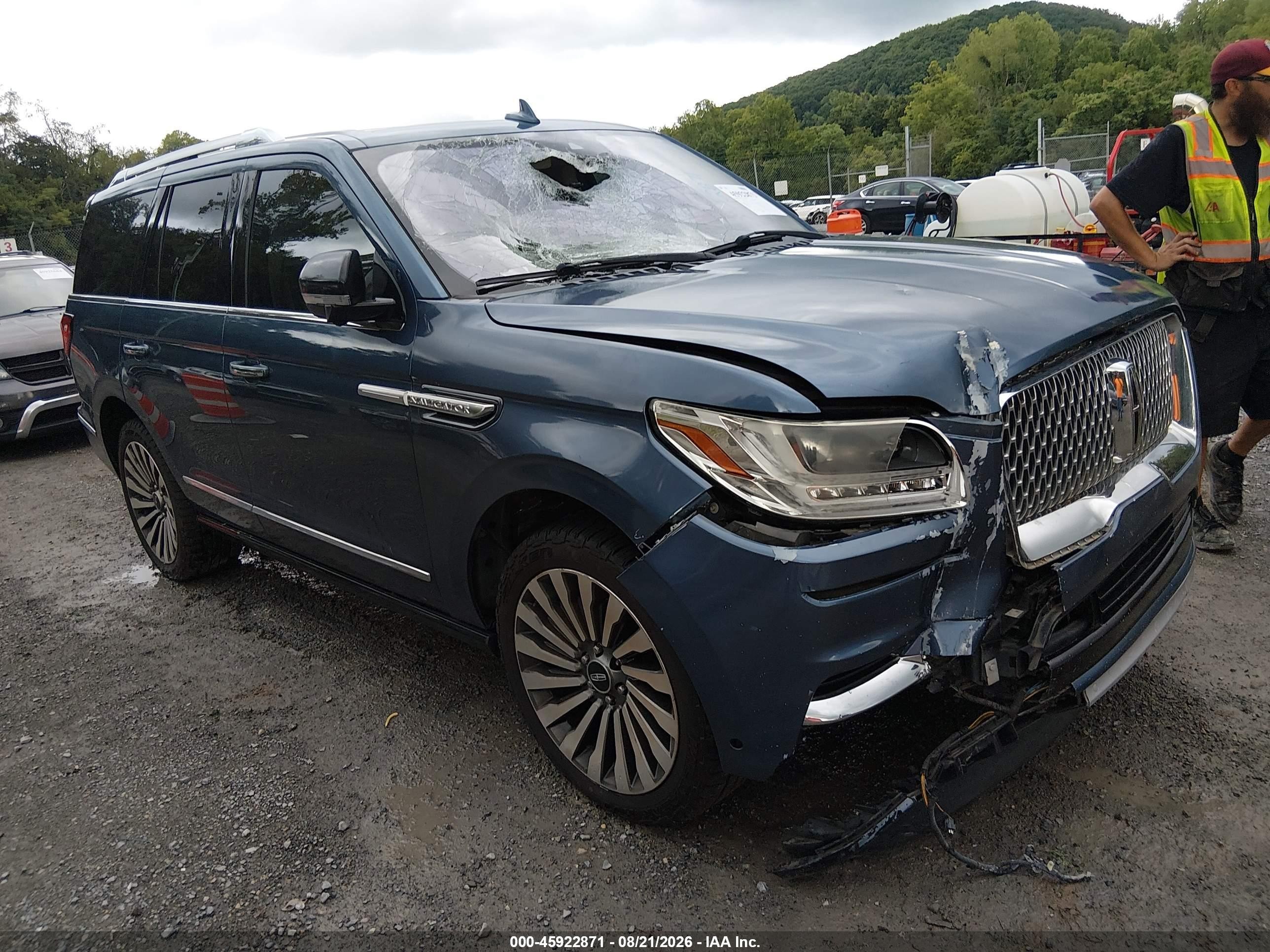 2018 Lincoln Navigator VIN 5LMJJ2LT9JEL10213 — IAAI salvage auction photo