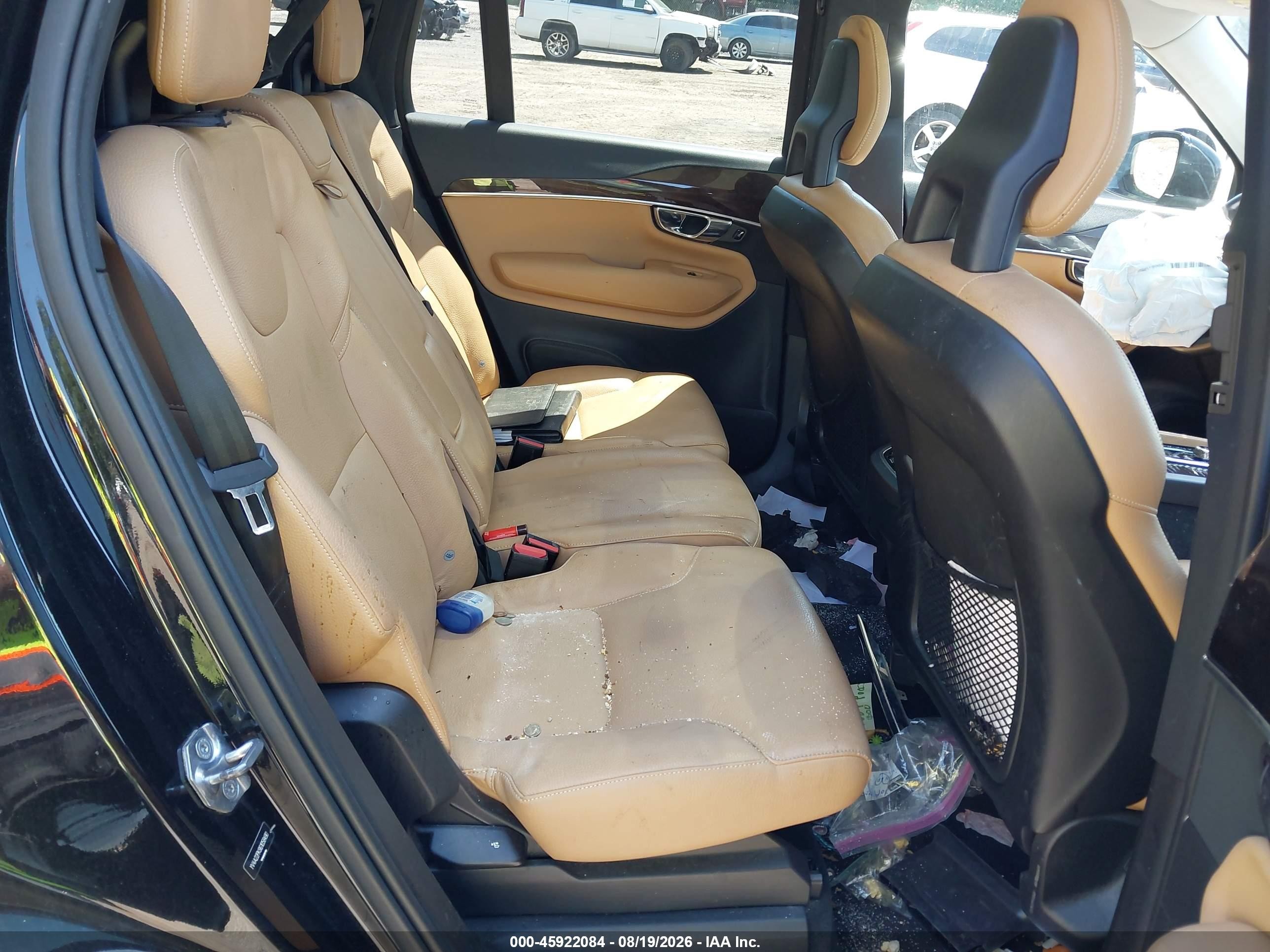 2016 Volvo Xc90 VIN YV4A22PK8G1058490 IAAI salvage auction — Unknown, Salvage - Greater Than 75% (Maryland), sold $2,000 on 2026-09-13 (photo 8)