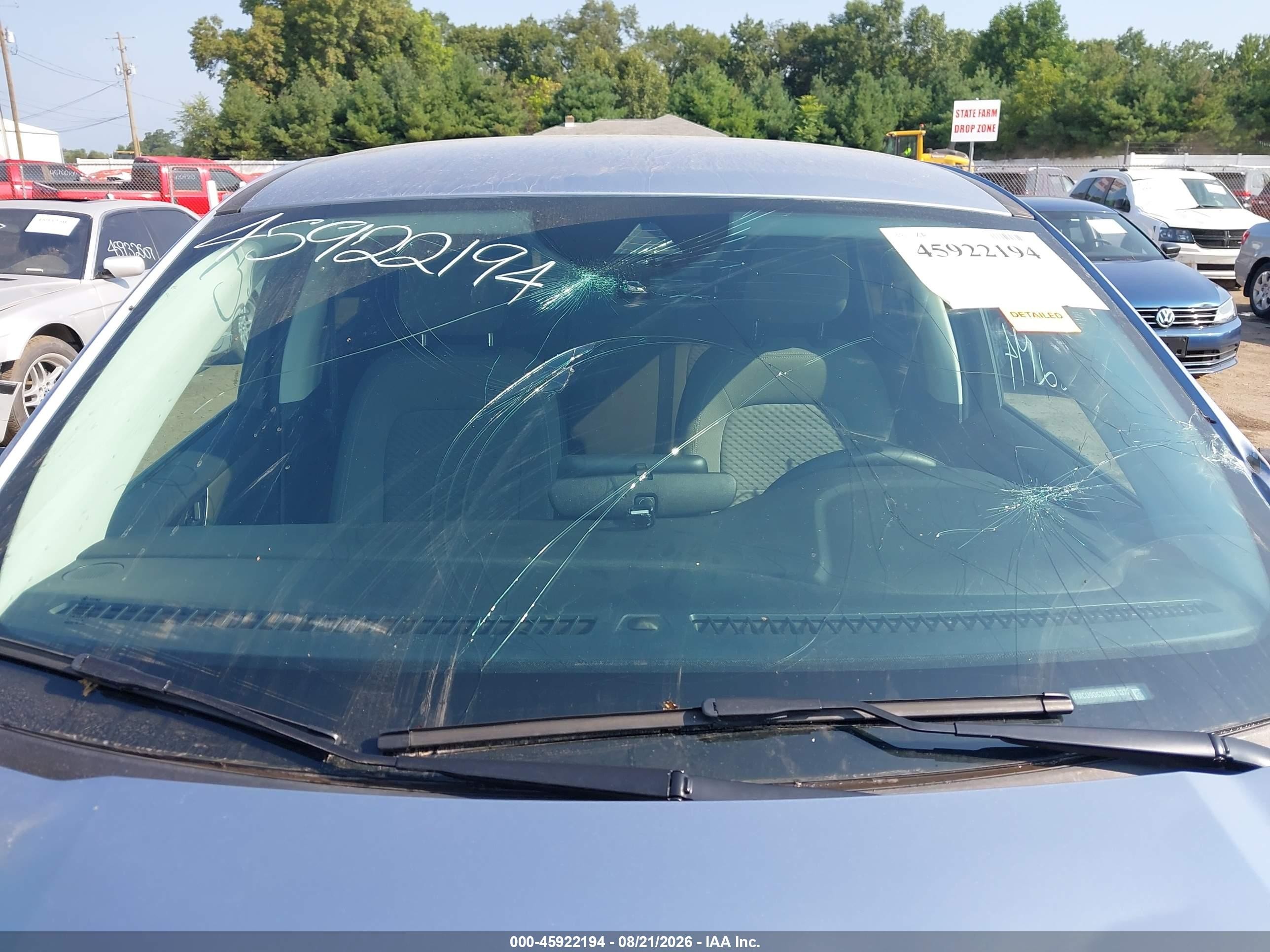 2022 Ford Escape VIN 1FMCU9G62NUB70372 IAAI salvage auction — Storm Damage, Salvage (Indiana), sold $4,300 on 2026-09-13 (photo 6)