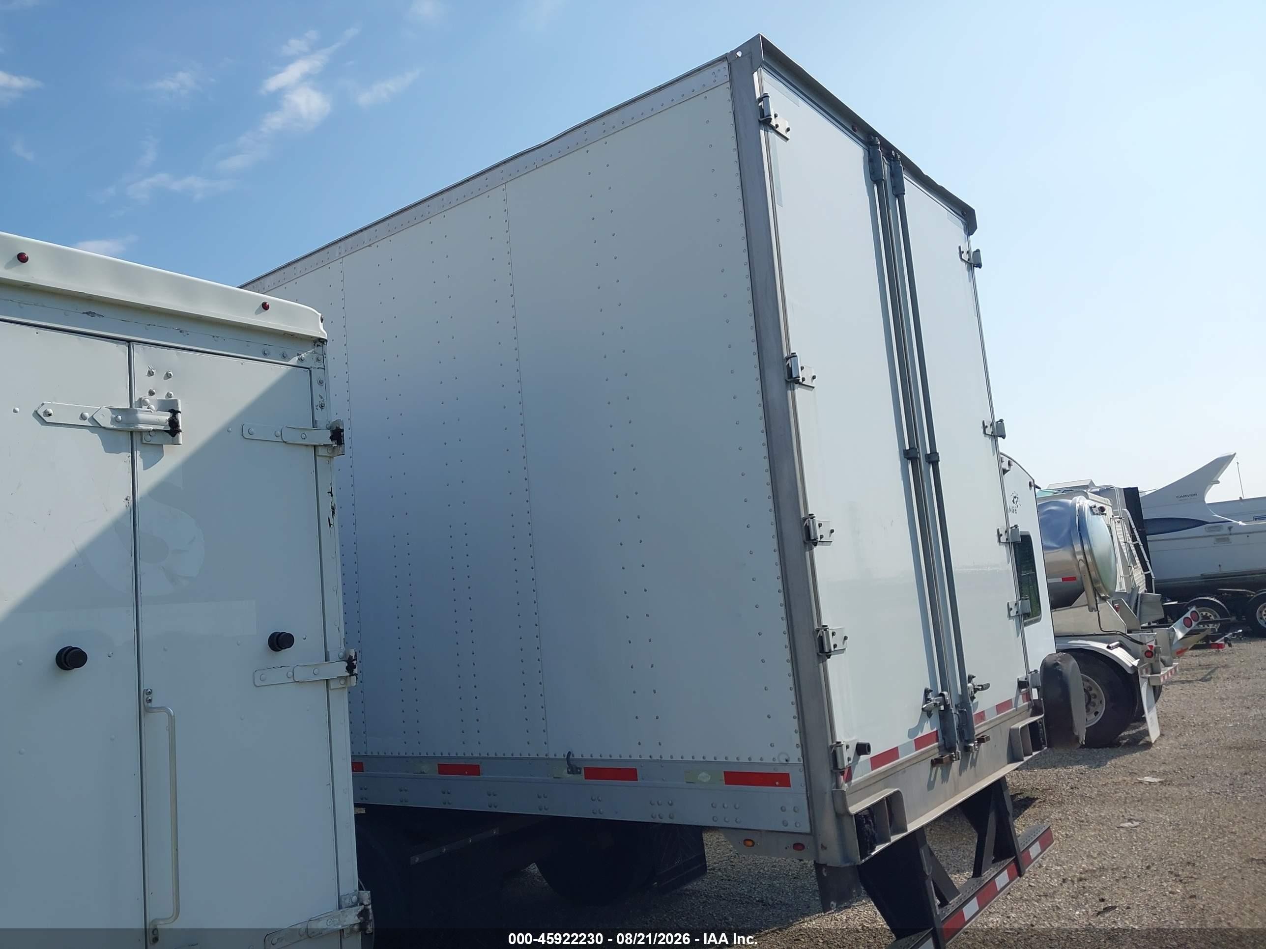 2012 Utility Trailer Mfg Unknown VIN 1UYVS2538CP244703 IAAI salvage auction — Frame Damage, Salvage (Illinois), sold $2,150 on 2026-09-30 (photo 3)