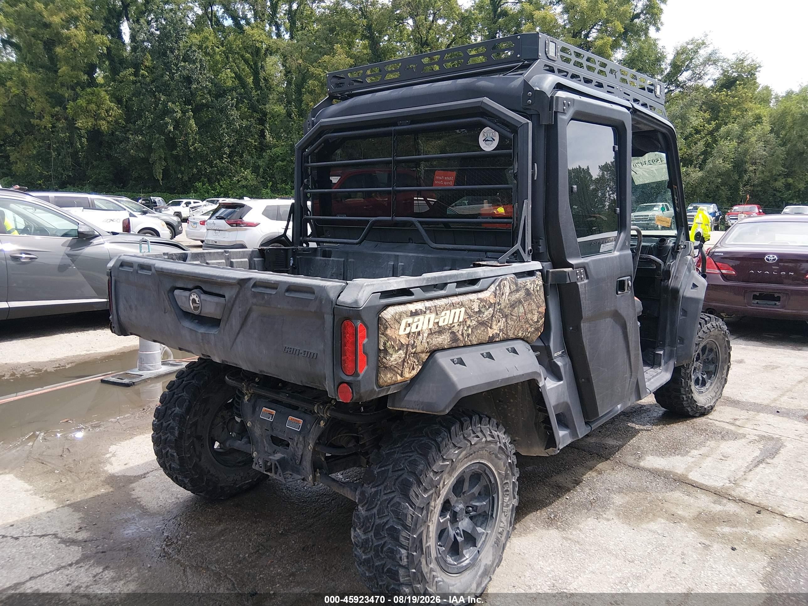 2022 Can-am/ brp Traxter VIN 3JBUUAX44NK001966 IAAI salvage auction — Side, Salvage (Nebraska), sold $10,000 on 2026-09-18 (photo 4)