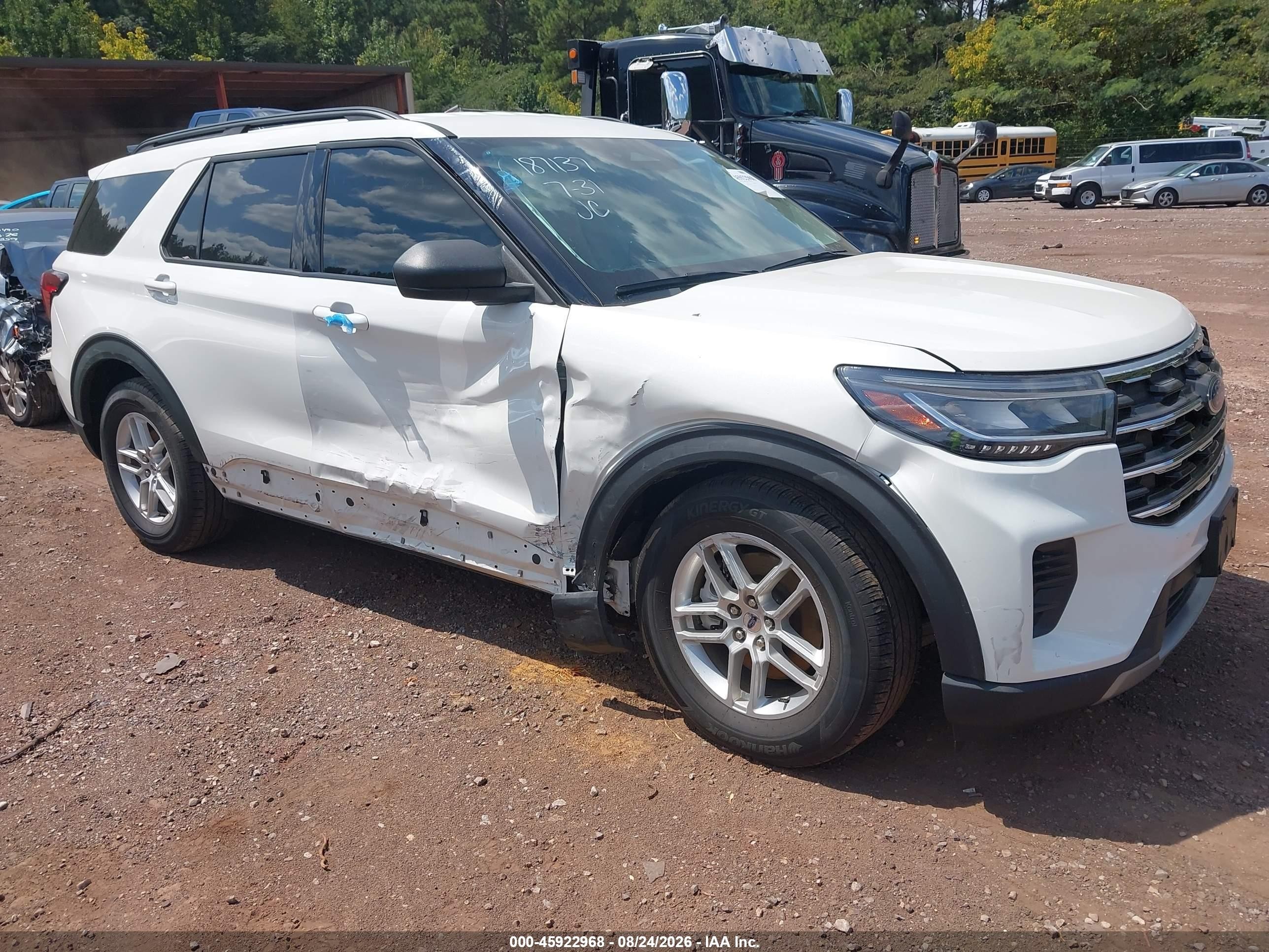 2025 Ford Explorer VIN 1FMUK7DH2SGA26643 IAAI salvage auction — Side, Salvage (Alabama), sold $14,425 on 2026-10-05 (photo 1)