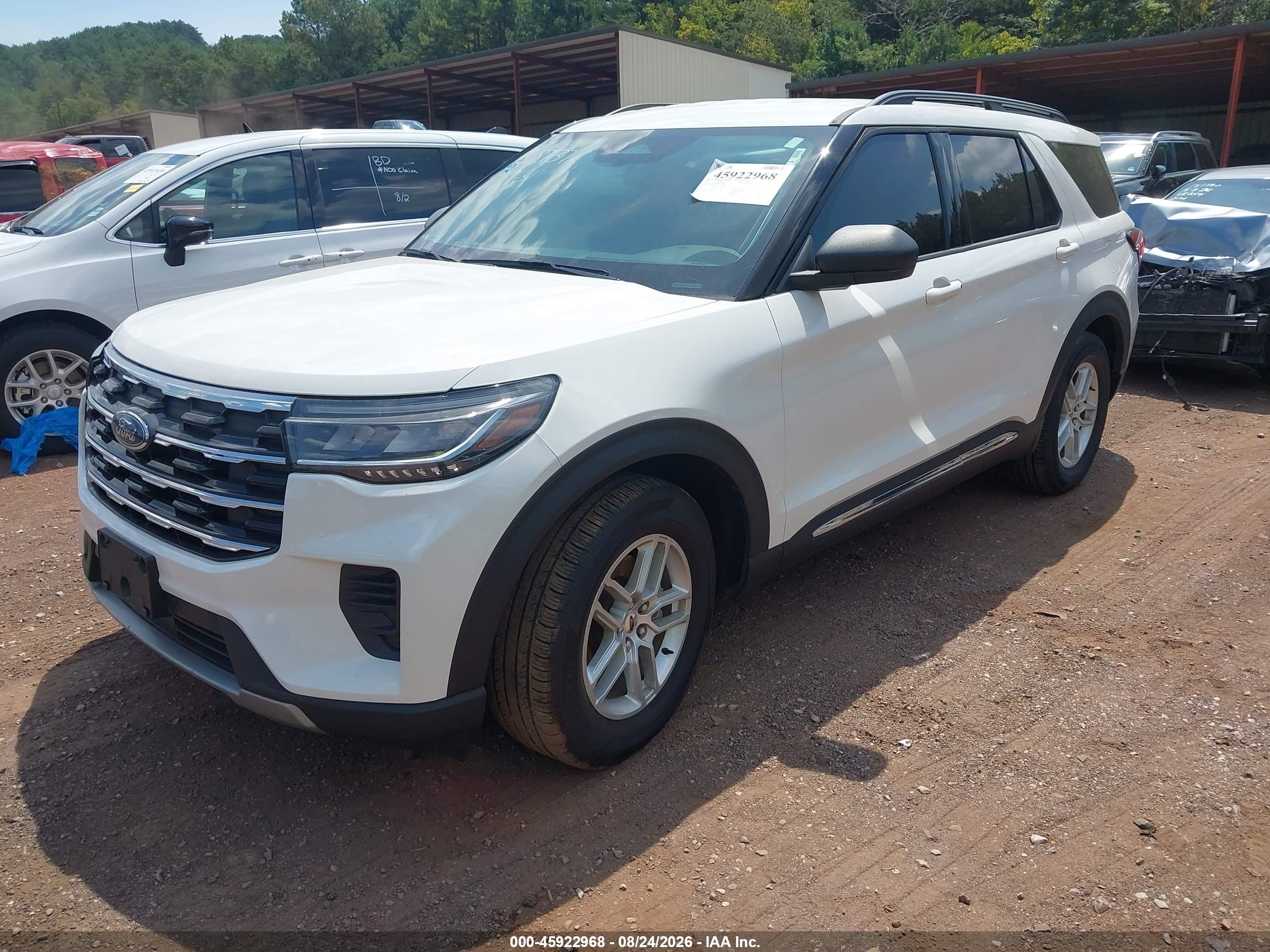 2025 Ford Explorer VIN 1FMUK7DH2SGA26643 IAAI salvage auction — Side, Salvage (Alabama), sold $14,425 on 2026-10-05 (photo 2)