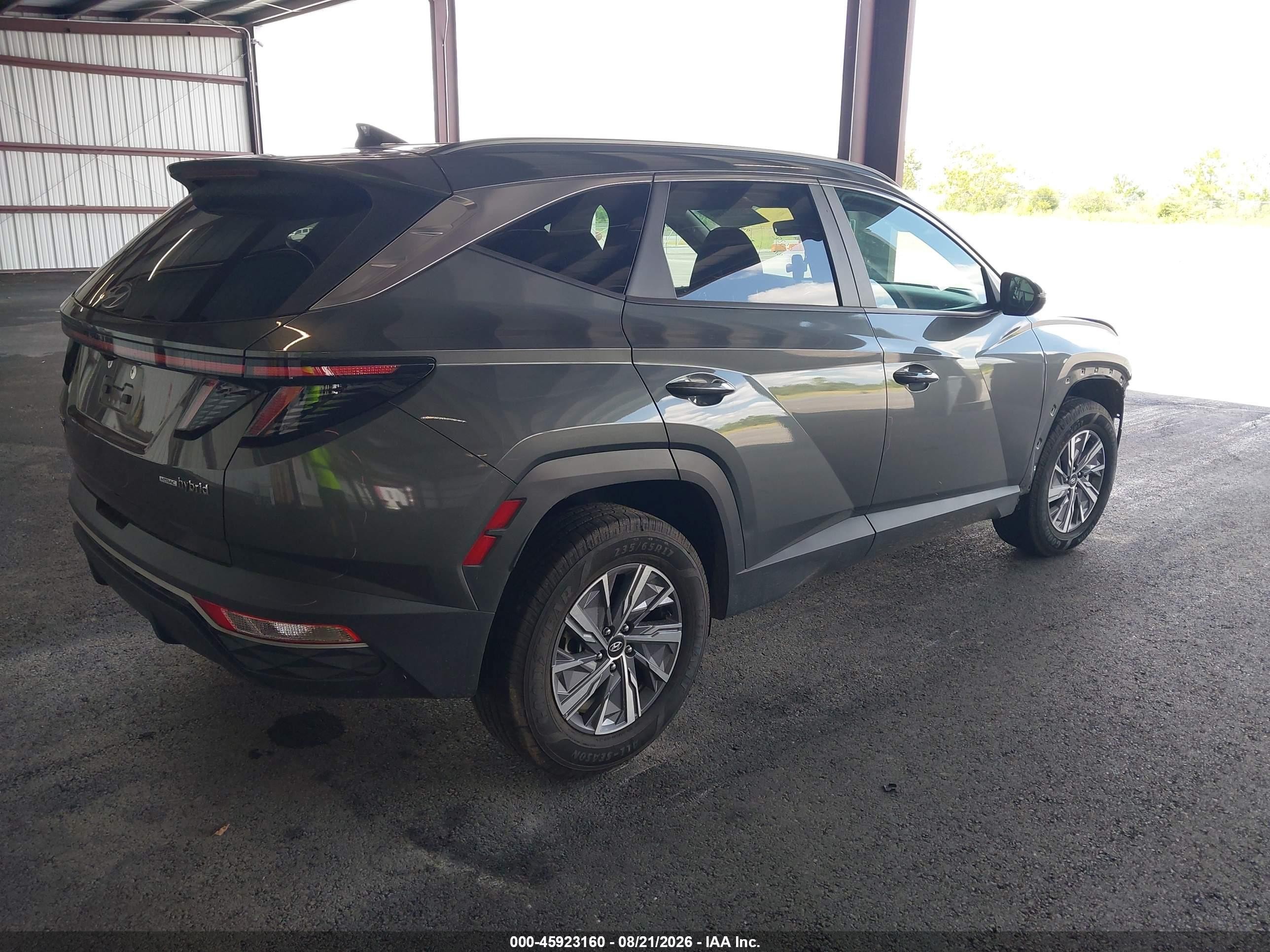 2022 Hyundai Tucson VIN KM8JBCA10NU076921 IAAI salvage auction — All Over, Salvage (Georgia), sold $7,700 on 2026-10-05 (photo 4)