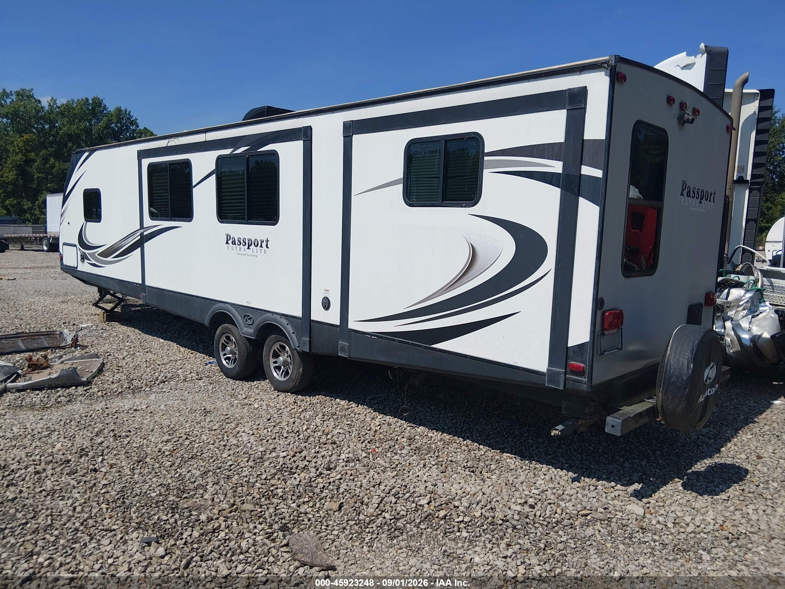 2017 Keystone Rv Passport VIN 4YDT33523HT416065 IAAI salvage auction — Front End, Salvage (Ohio), sold $3,550 on 2026-09-17 (photo 3)