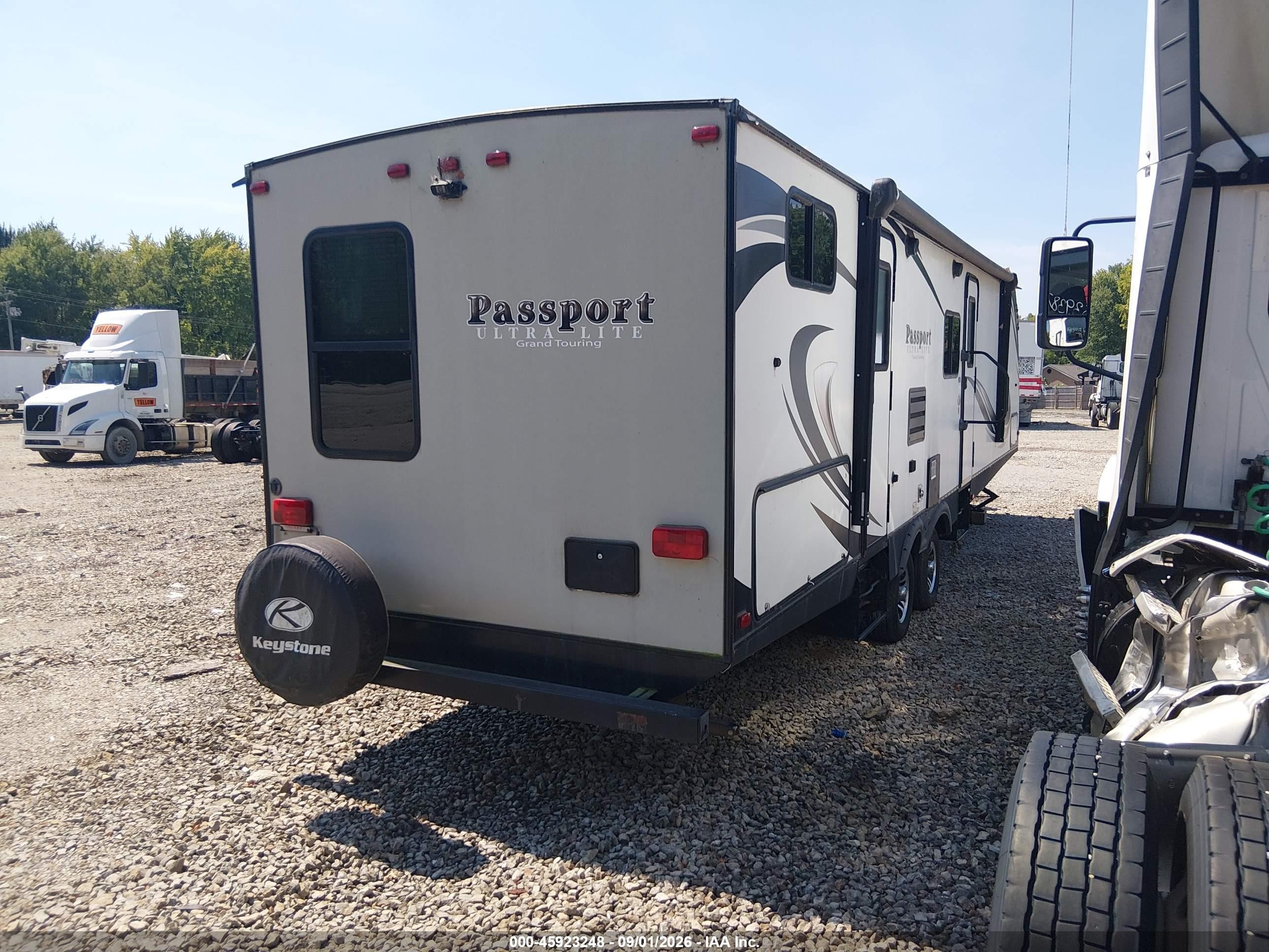 2017 Keystone Rv Passport VIN 4YDT33523HT416065 IAAI salvage auction — Front End, Salvage (Ohio), sold $3,550 on 2026-09-17 (photo 4)