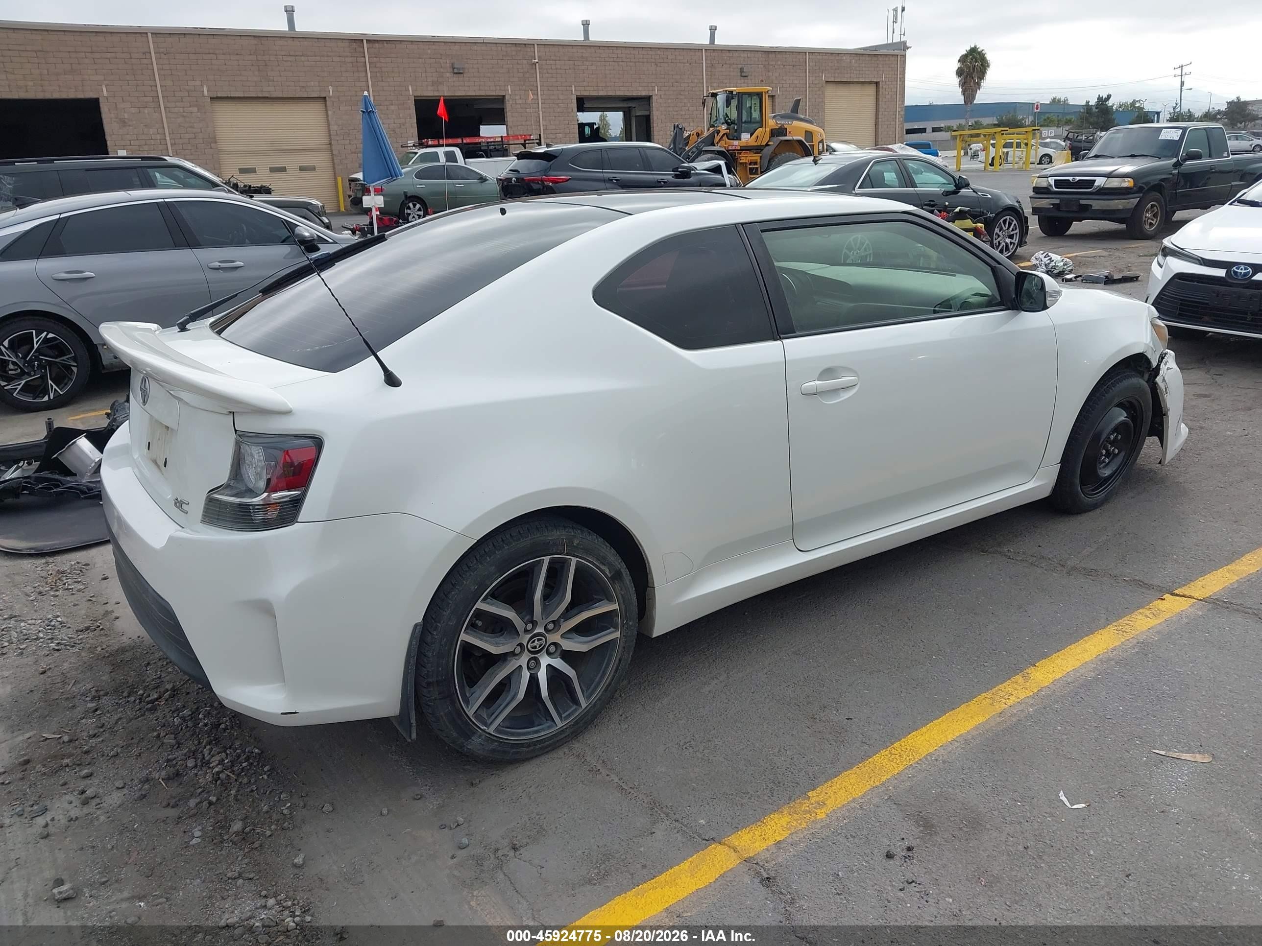 2016 Scion Tc VIN JTKJF5C71GJ015158 IAAI salvage auction — Unknown, Salvage (California), sold $1,700 on 2026-09-08 (photo 4)