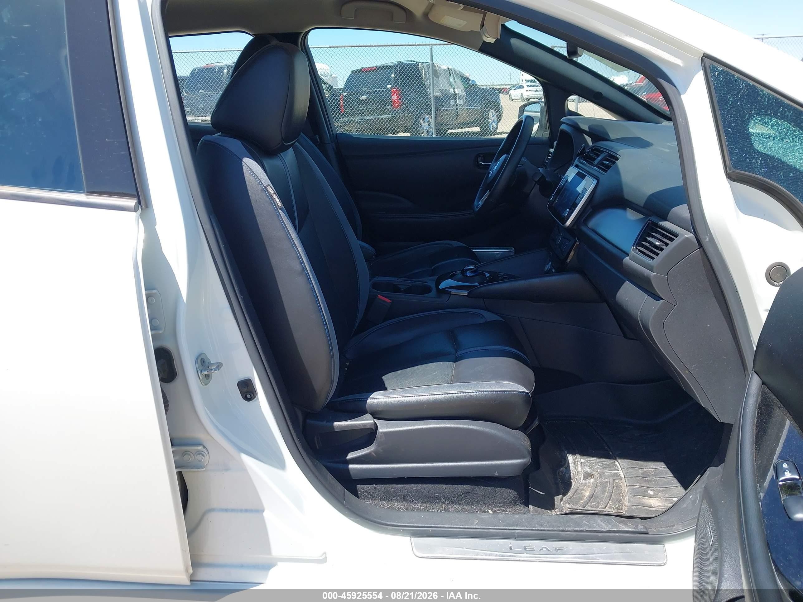 2022 Nissan Leaf VIN 1N4BZ1DV1NC558087 IAAI salvage auction — Side, Salvage (Texas), sold $8,200 on 2026-09-19 (photo 5)