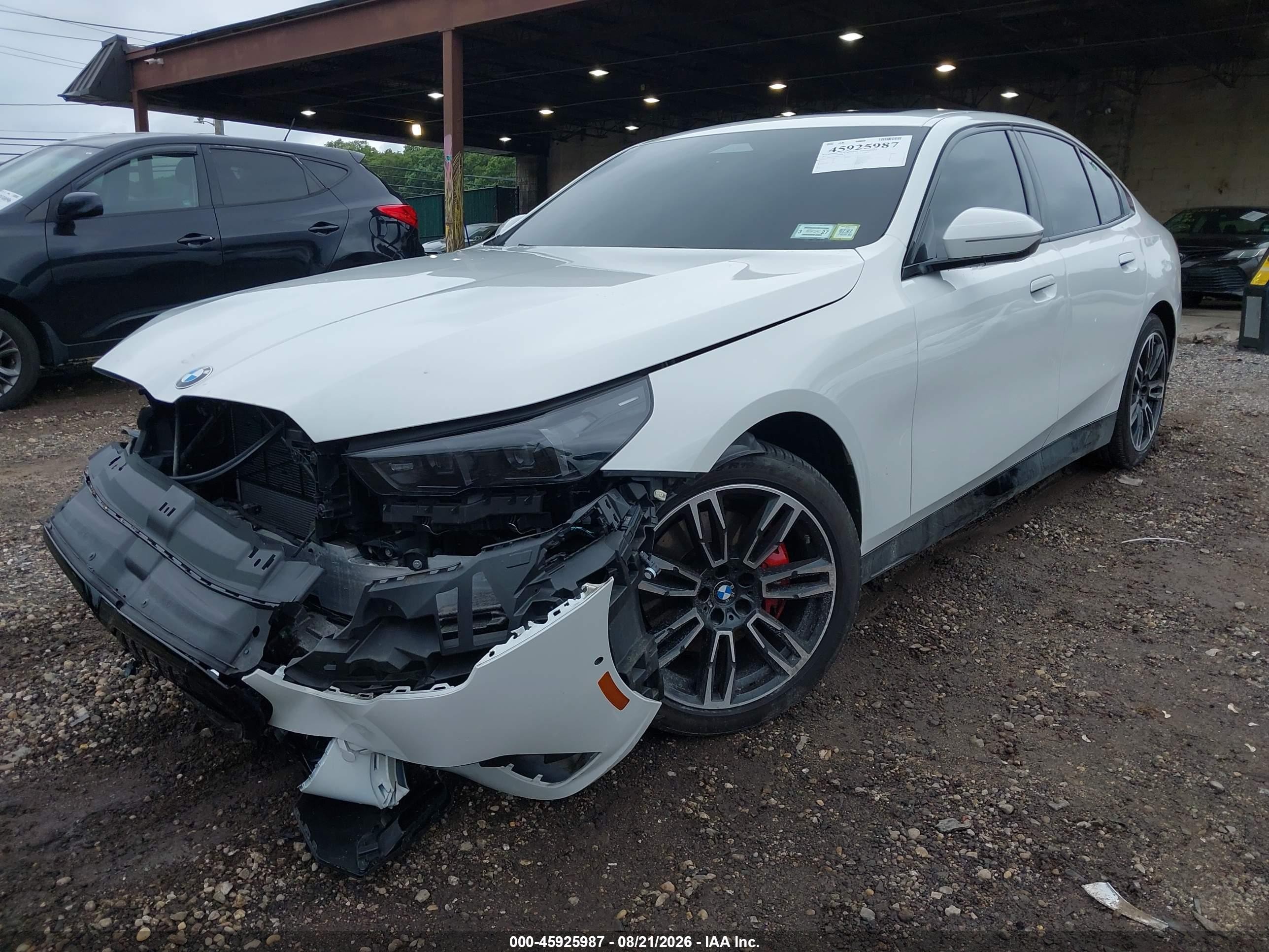 2025 BMW 5er VIN WBA53FJ04SCU25878 IAAI salvage auction — Front End, Mv-907A (New York), sold $26,250 on 2026-10-08 (photo 2)