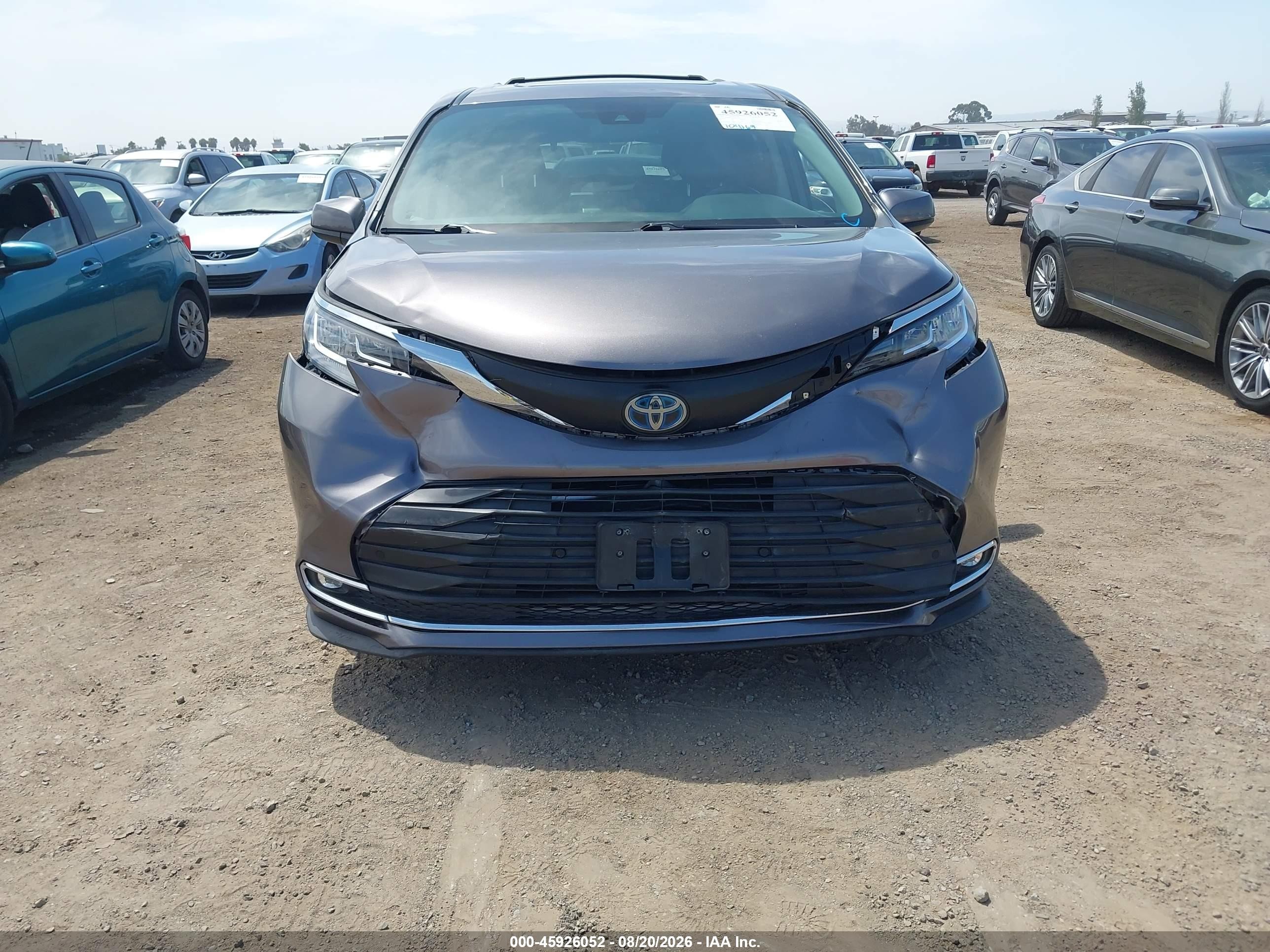 2021 Toyota Sienna VIN 5TDYRKEC2MS013746 IAAI salvage auction — Front End, Salvage (California), sold $12,300 on 2026-09-13 (photo 6)