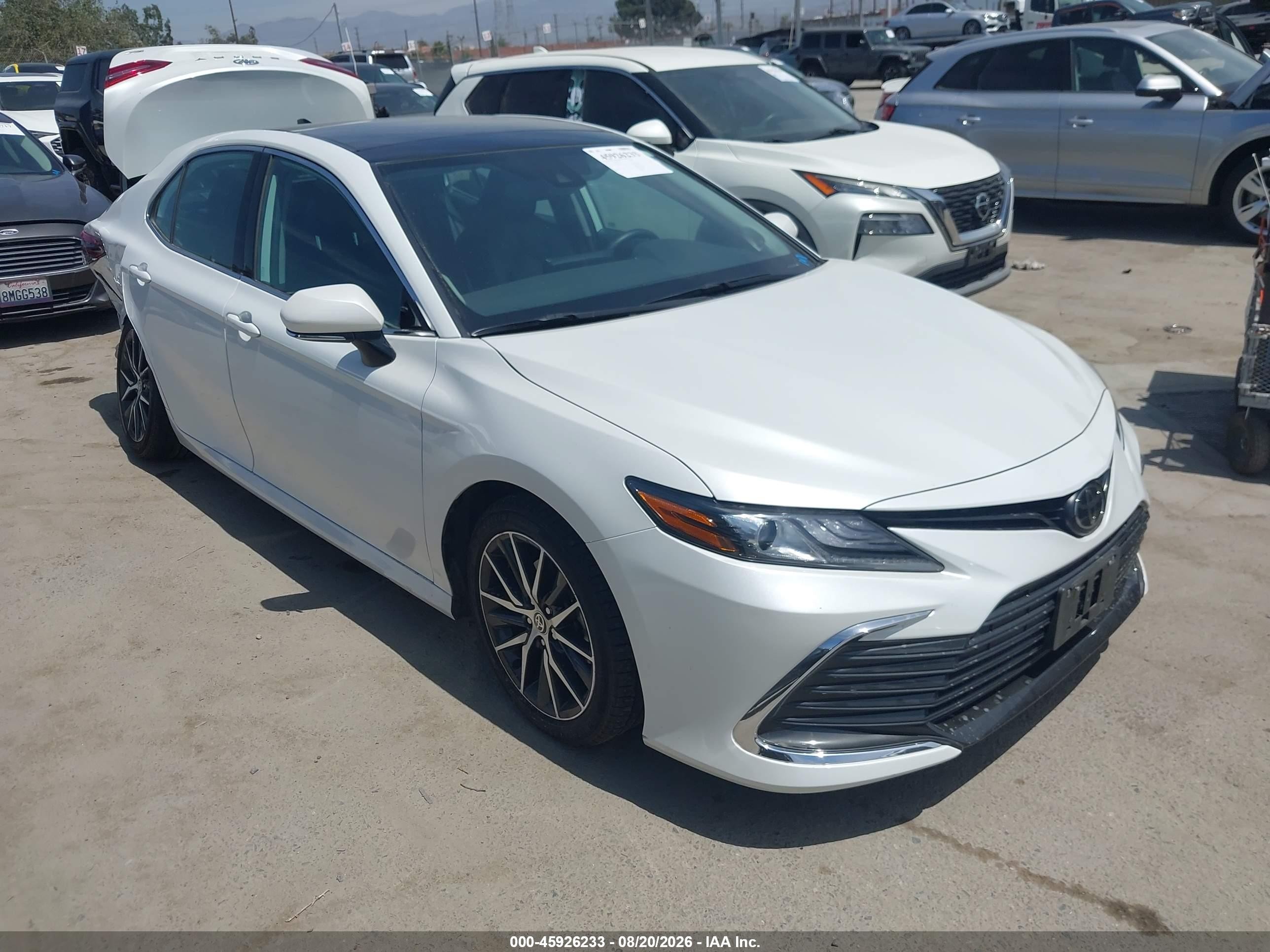 2021 Toyota Camry VIN 4T1F11AK4MU439211 — IAAI salvage auction photo