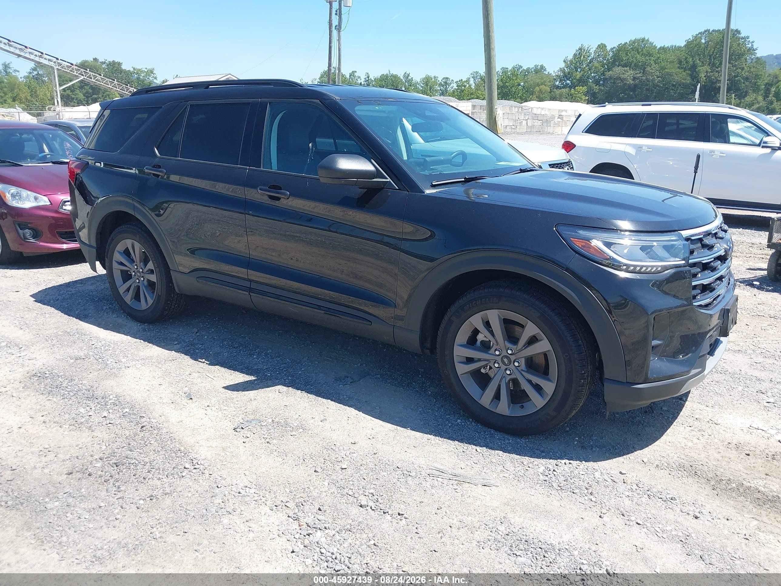 2026 Ford Explorer VIN 1FMUK8DH5TGA44805 — IAAI salvage auction photo