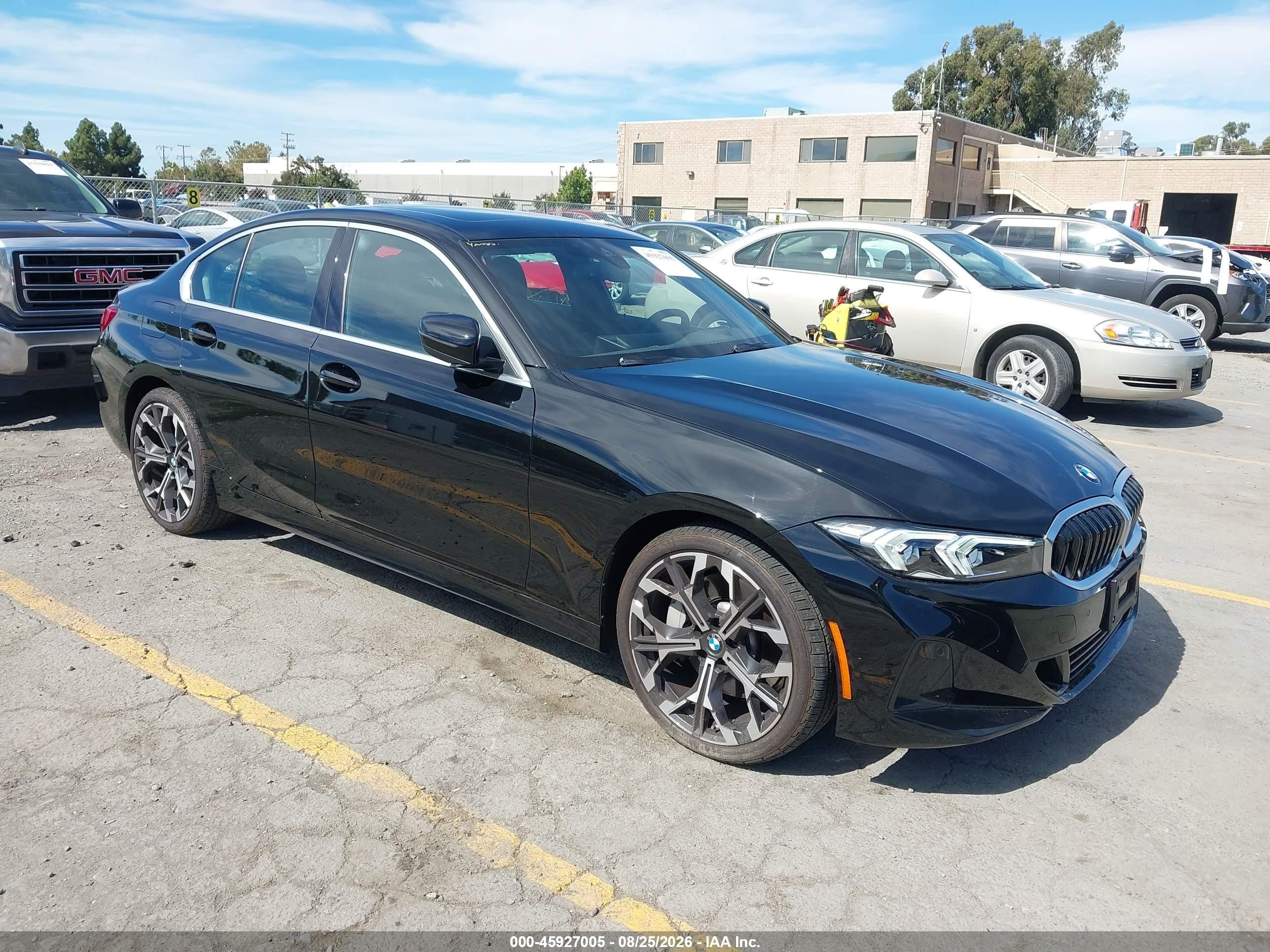 2025 BMW 3 Series VIN 3MW89CW00S8F42268 — IAAI salvage auction photo