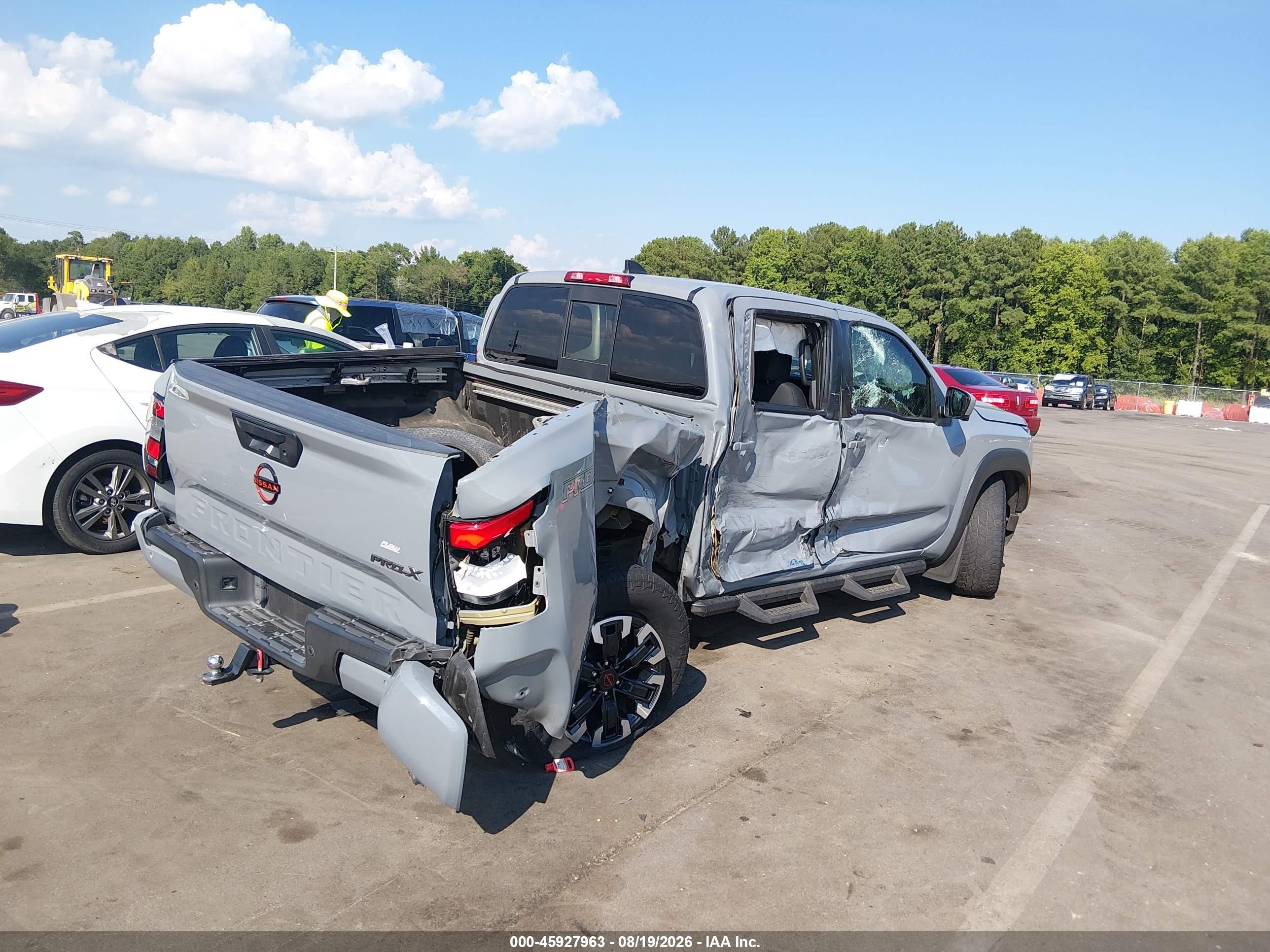 2022 Nissan Navara (frontier) VIN 1N6ED1EJ5NN601767 IAAI salvage auction — Side, Salvage (North Carolina), sold $4,600 on 2026-09-04 (photo 4)