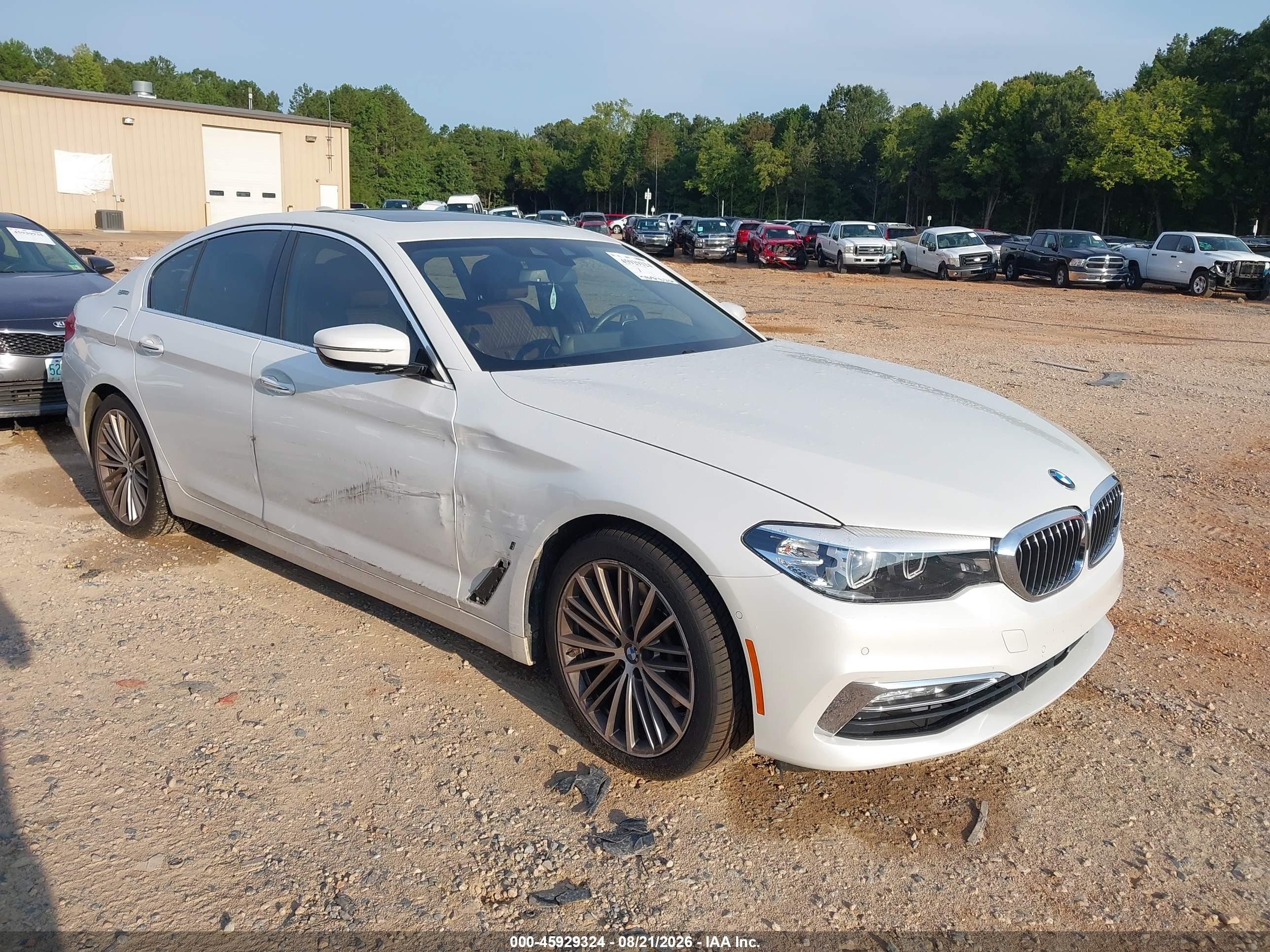 2018 BMW 5 Series VIN WBAJA9C57JG623215 — IAAI salvage auction photo