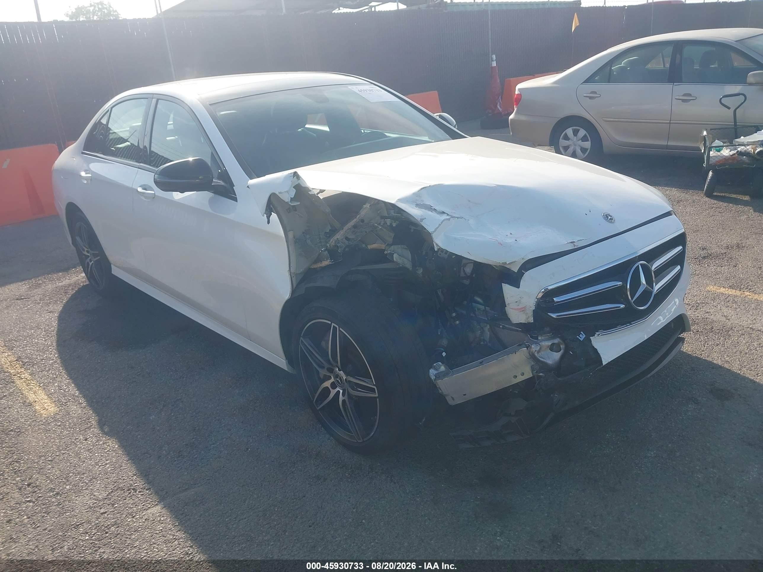 2020 Mercedes-Benz E-Class VIN WDDZF6JB8LA732213 — IAAI salvage auction photo