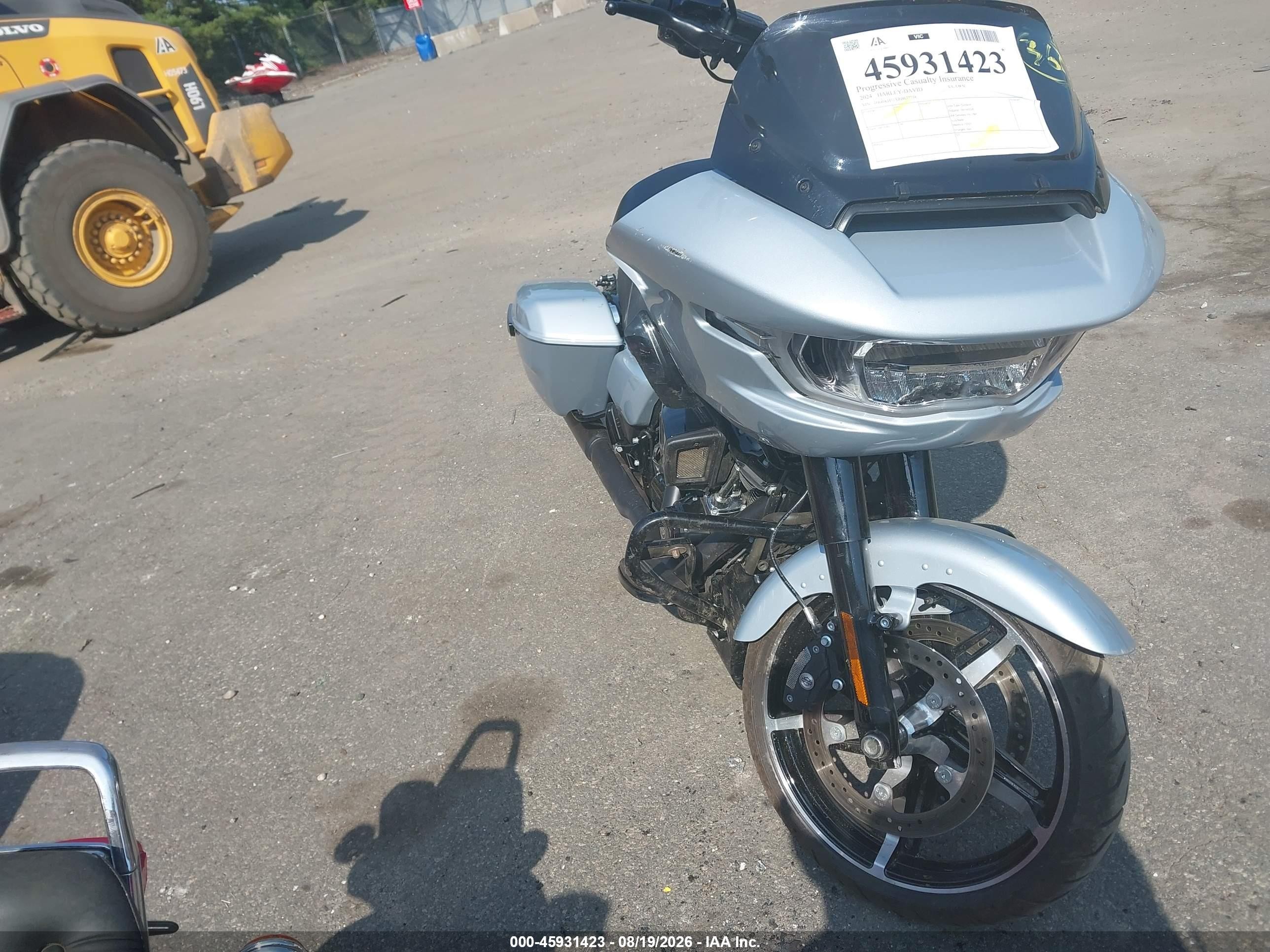 2024 Harley-Davidson FLTRX VIN 1HD1KH71XRB637358 — IAAI salvage auction photo