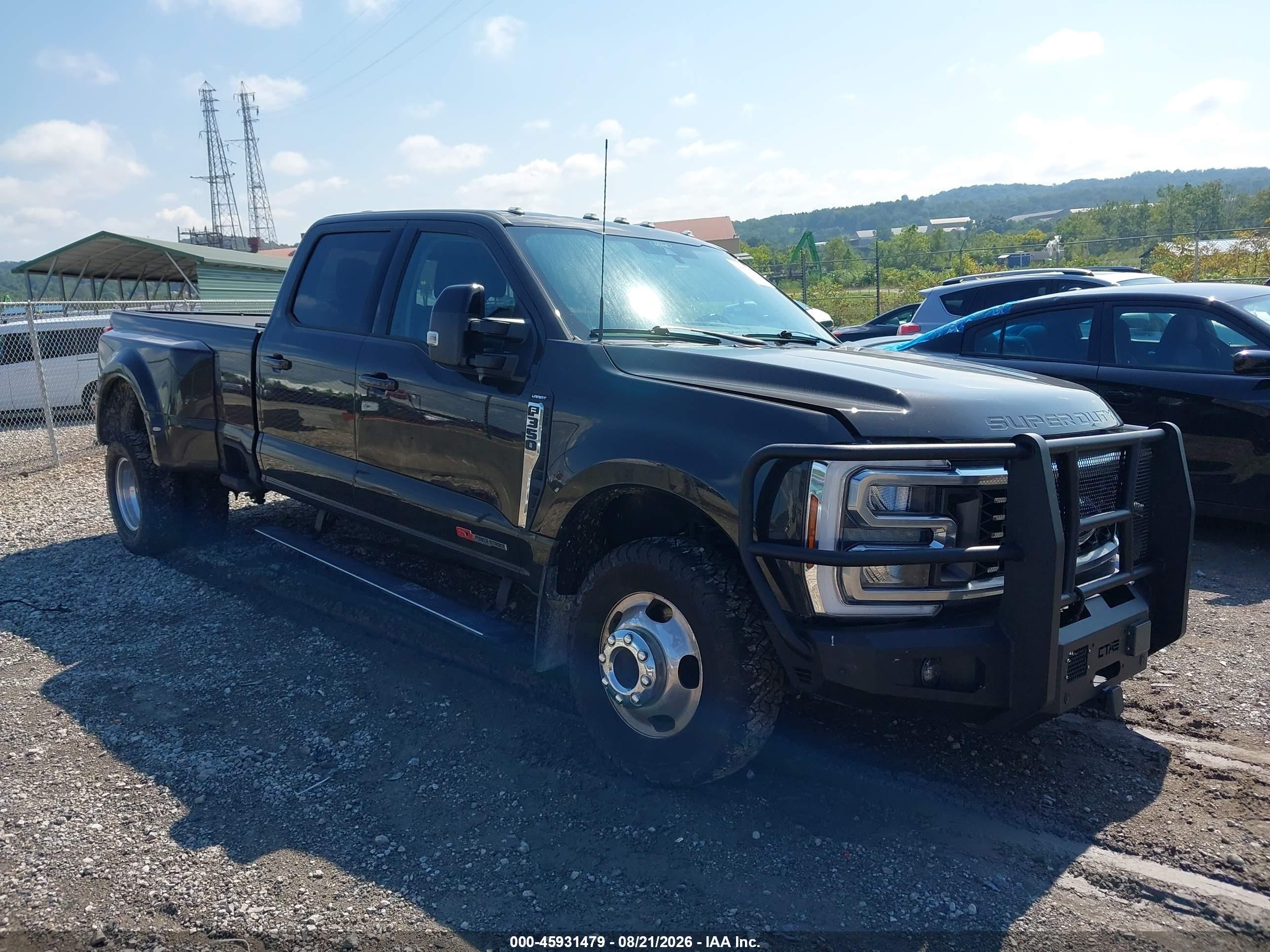 2024 Ford F-350 VIN 1FT8W3DM4RED81125 — IAAI salvage auction photo