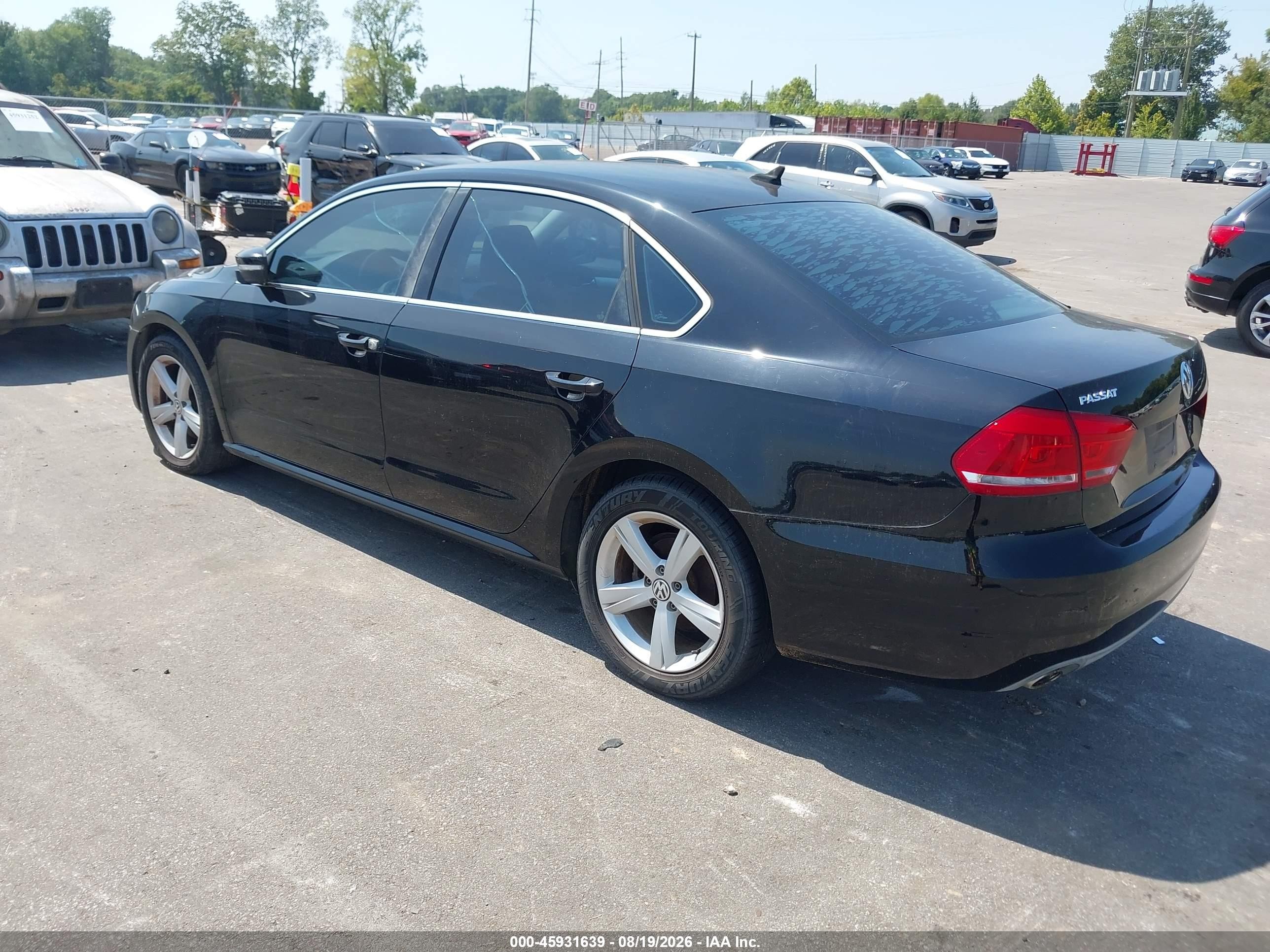 2013 Volkswagen Passat VIN 1VWBP7A39DC015765 IAAI salvage auction — Normal Wear, Clear (Tennessee), sold $725 on 2026-08-28 (photo 3)