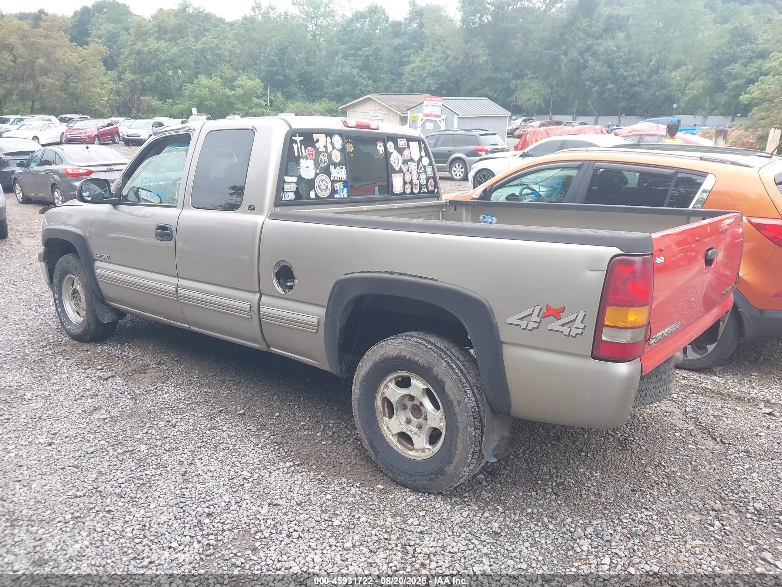 2000 Chevrolet Silverado 1500 VIN 1GCEK19T4YE221571 IAAI salvage auction — Normal Wear, Clear (Pennsylvania), sold $425 on 2026-09-08 (photo 3)