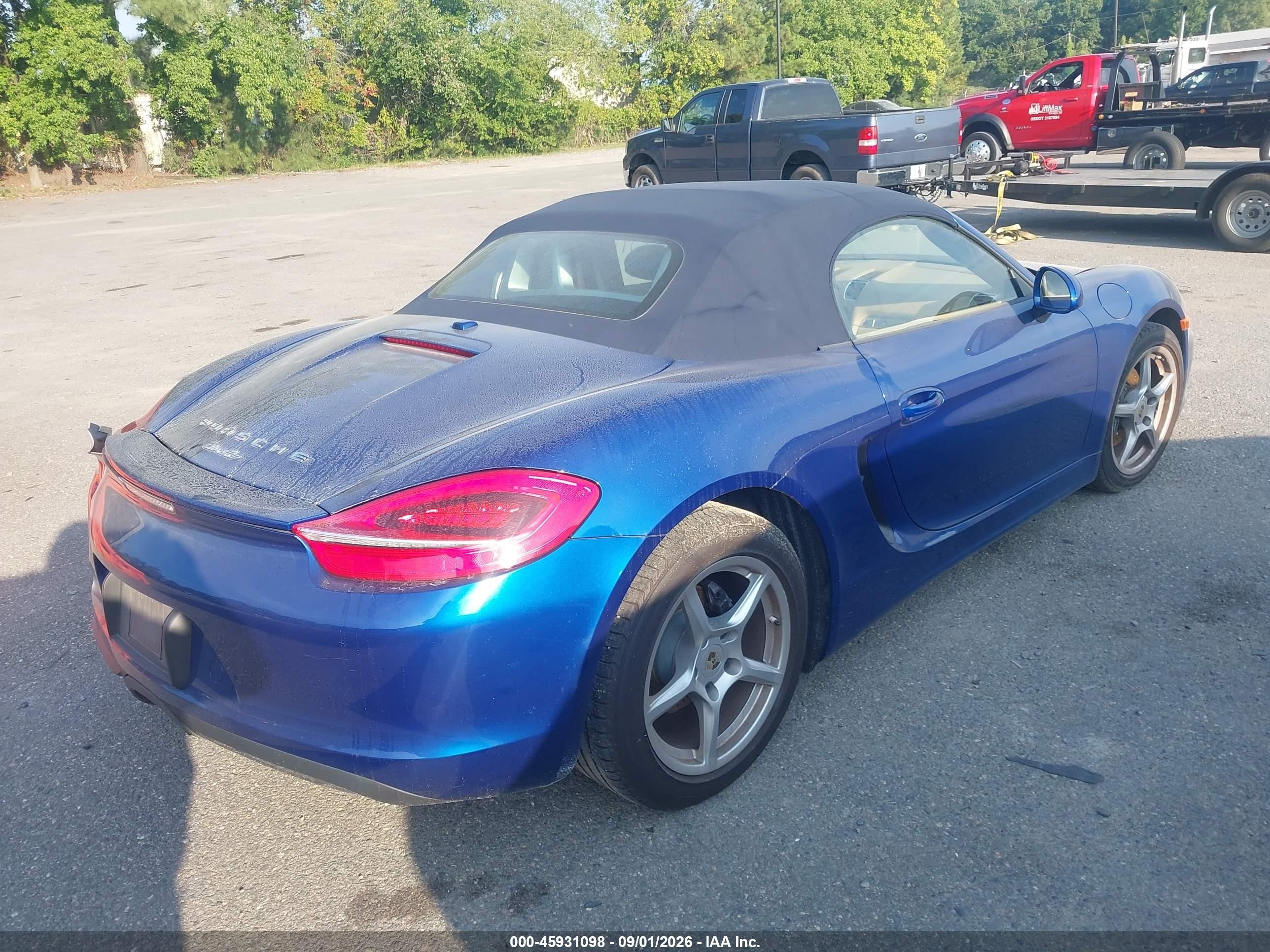 2013 Porsche Boxster VIN WP0CA2A86DS112080 IAAI salvage auction — Side, Salvage (Virginia), sold $8,800 on 2026-09-13 (photo 4)