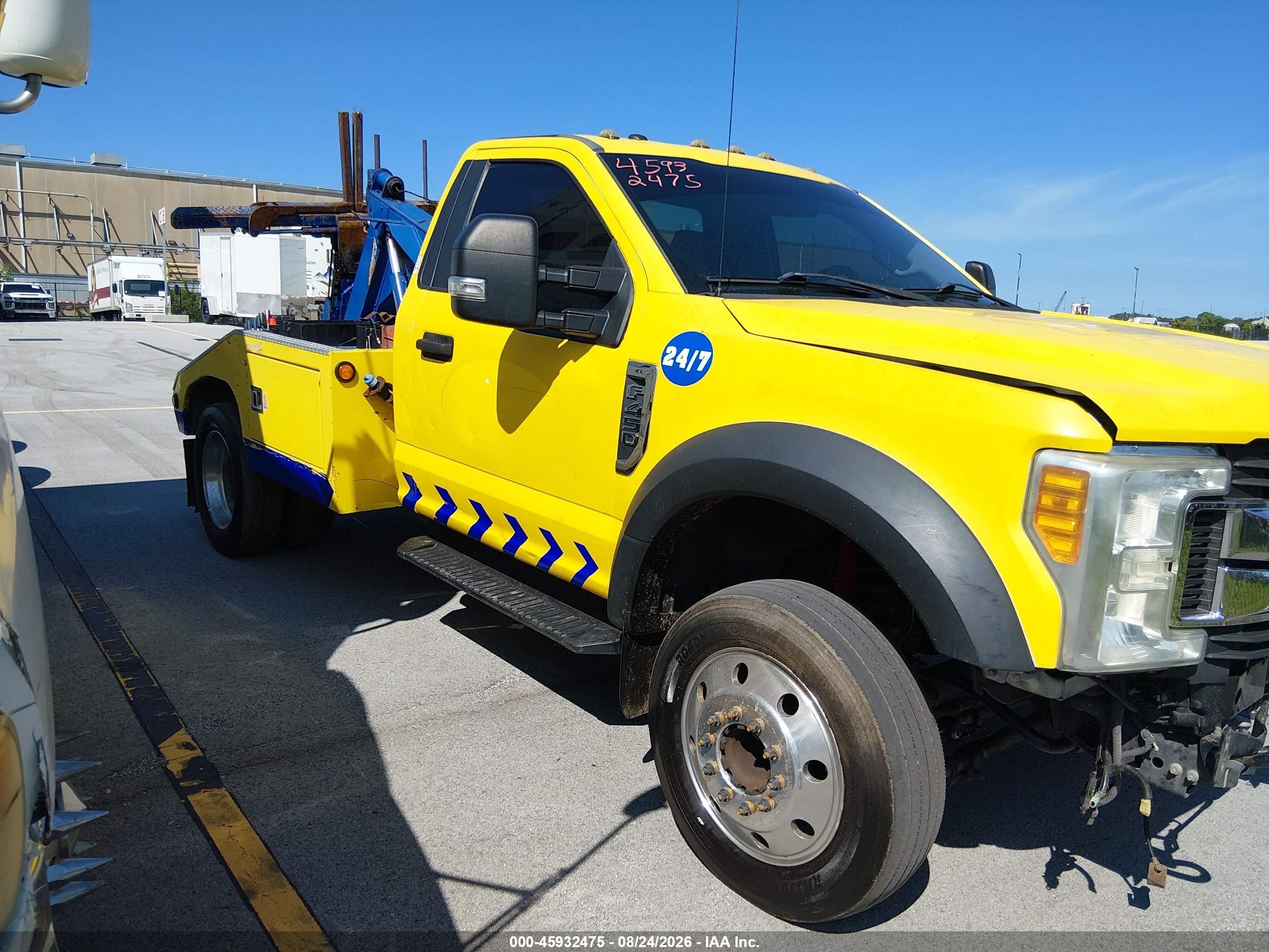 2017 Ford F-450 VIN 1FDUF4GT6HEC48223 — IAAI salvage auction photo