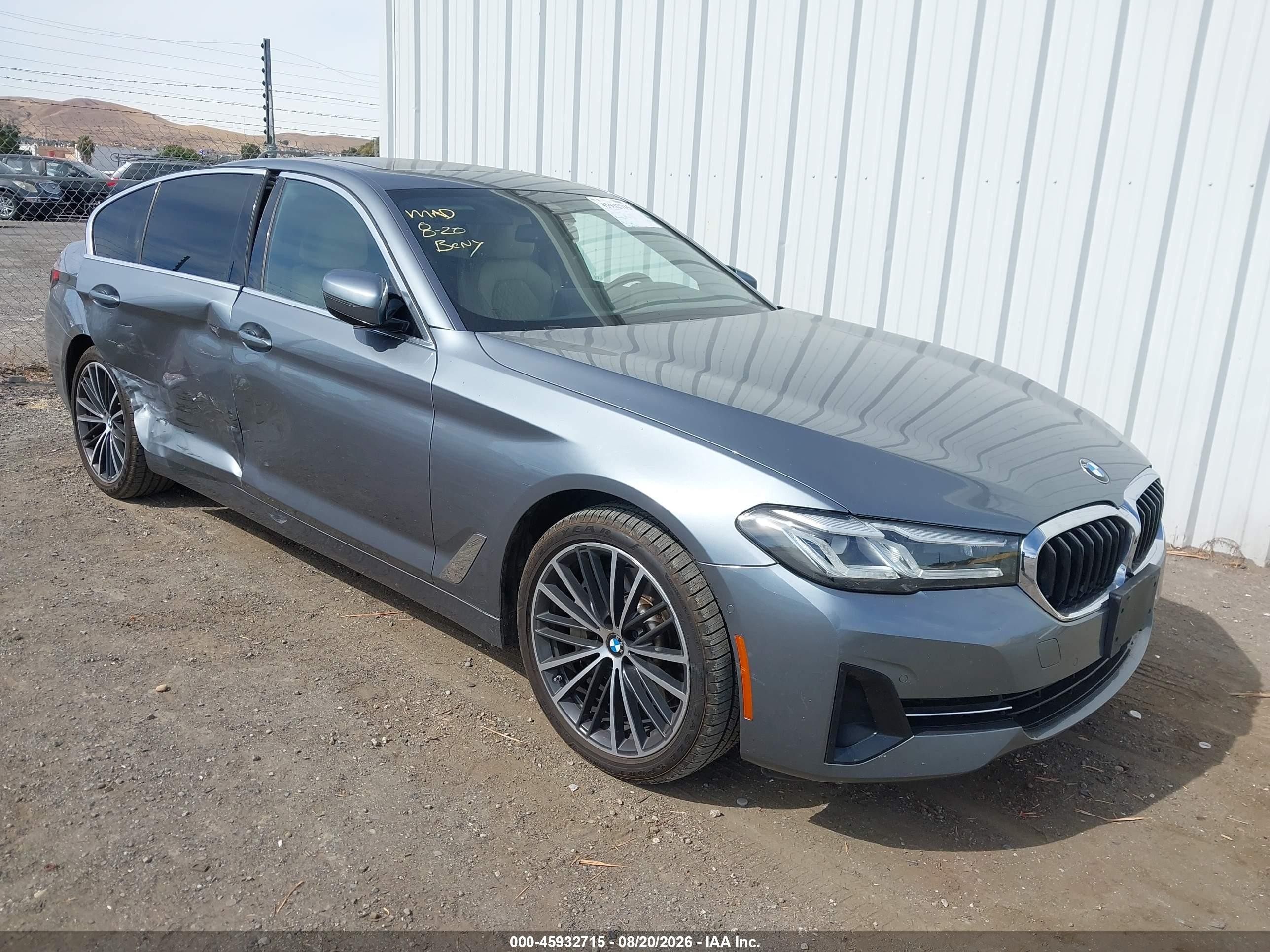 2021 BMW 5 Series VIN WBA13AG00MCF82077 — IAAI salvage auction photo