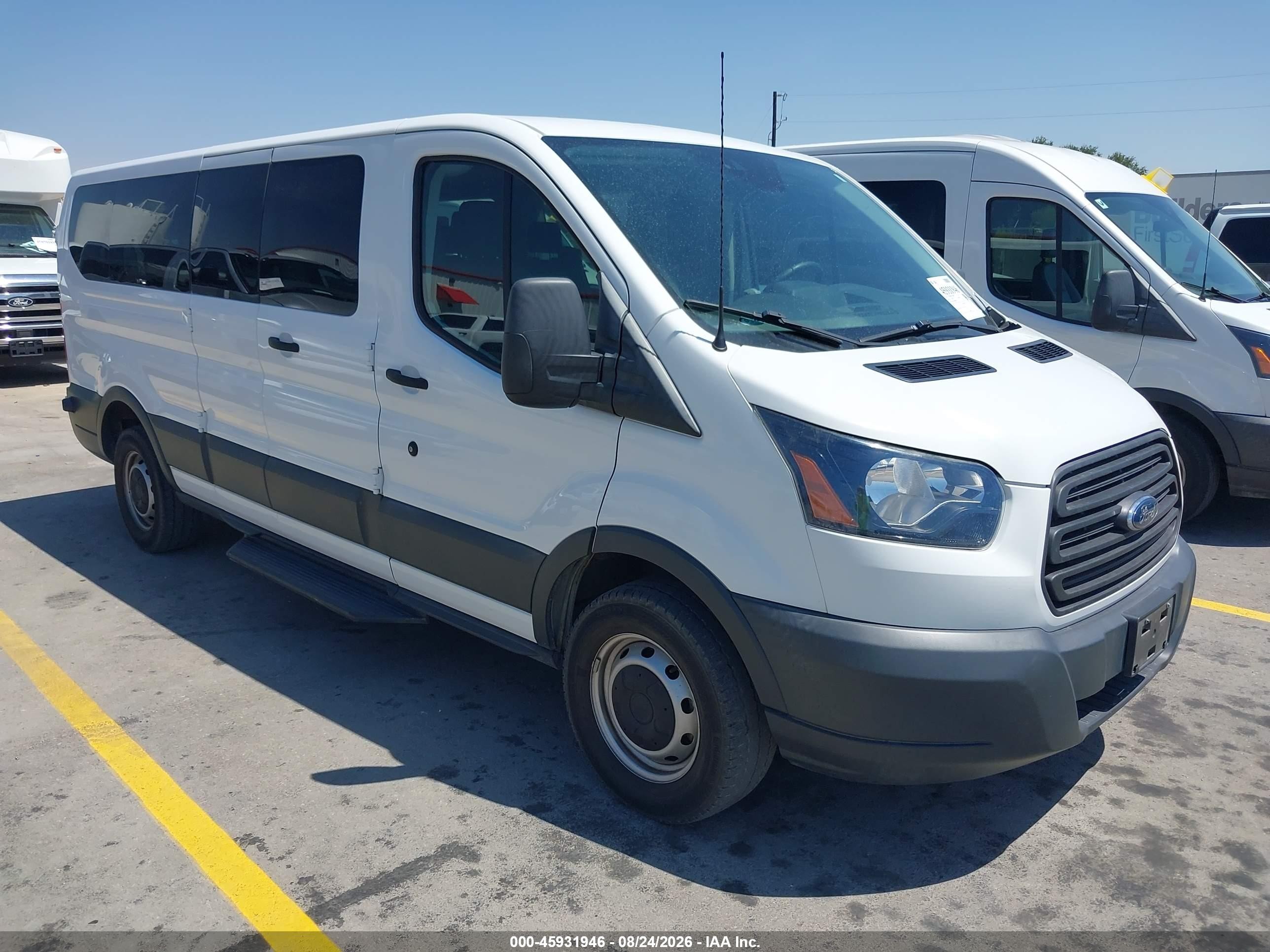 2018 Ford Transit-350 VIN 1FBZX2ZM1JKB42890 — IAAI salvage auction photo