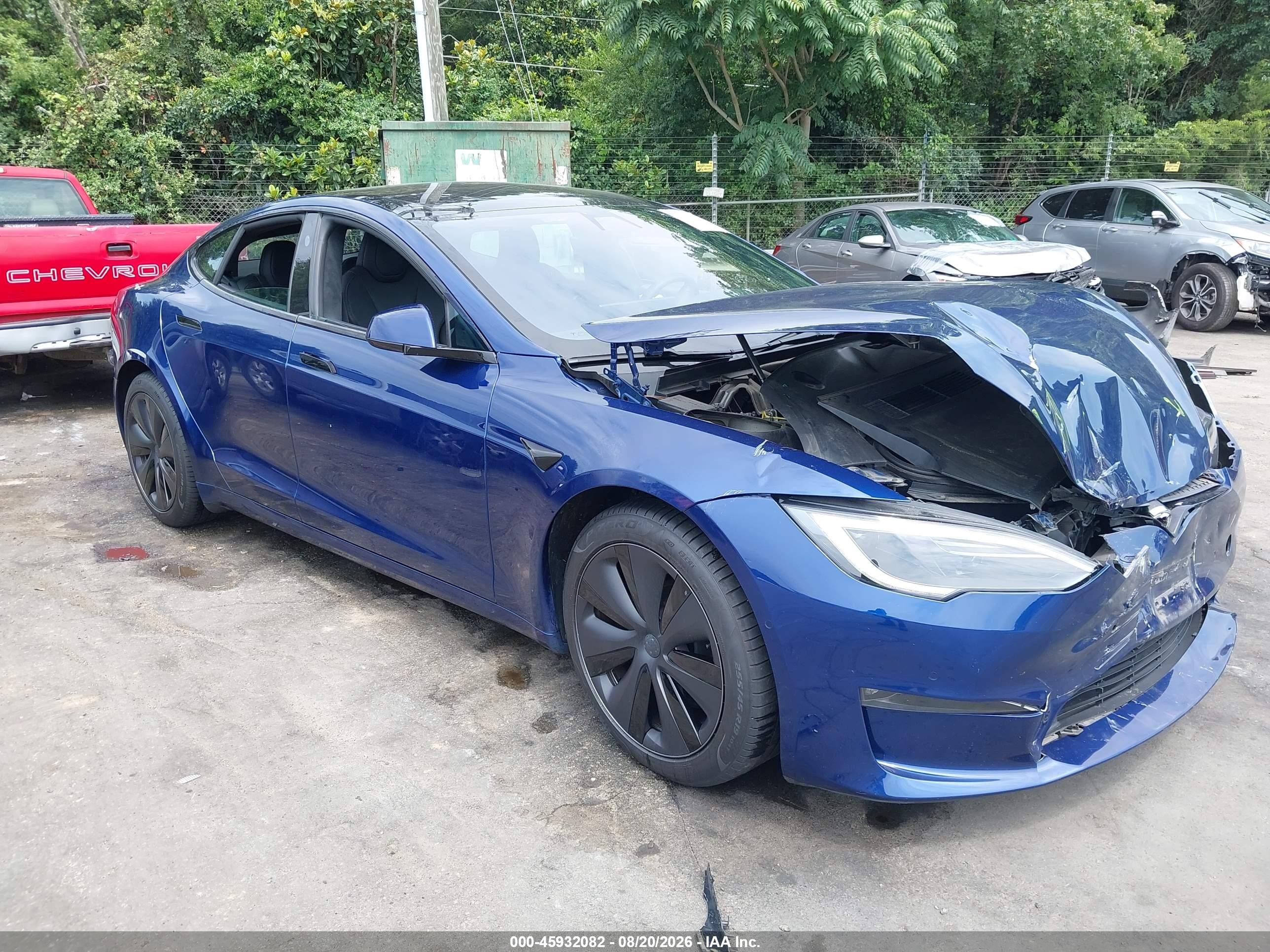 2022 Tesla Model S VIN 5YJSA1E54NF477216 — IAAI salvage auction photo