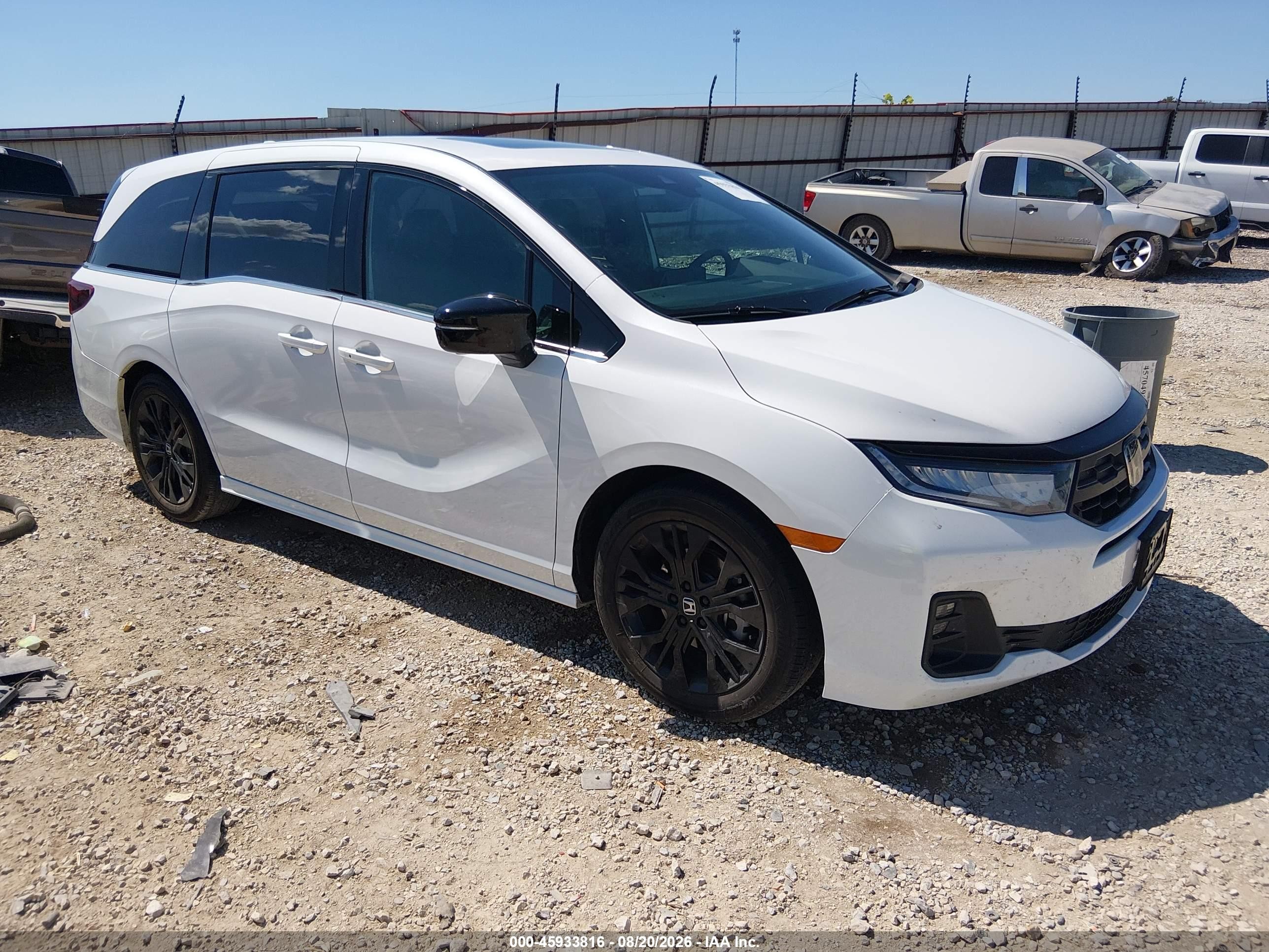 2026 Honda Odyssey VIN 5FNRL6H75TB043967 — IAAI salvage auction photo