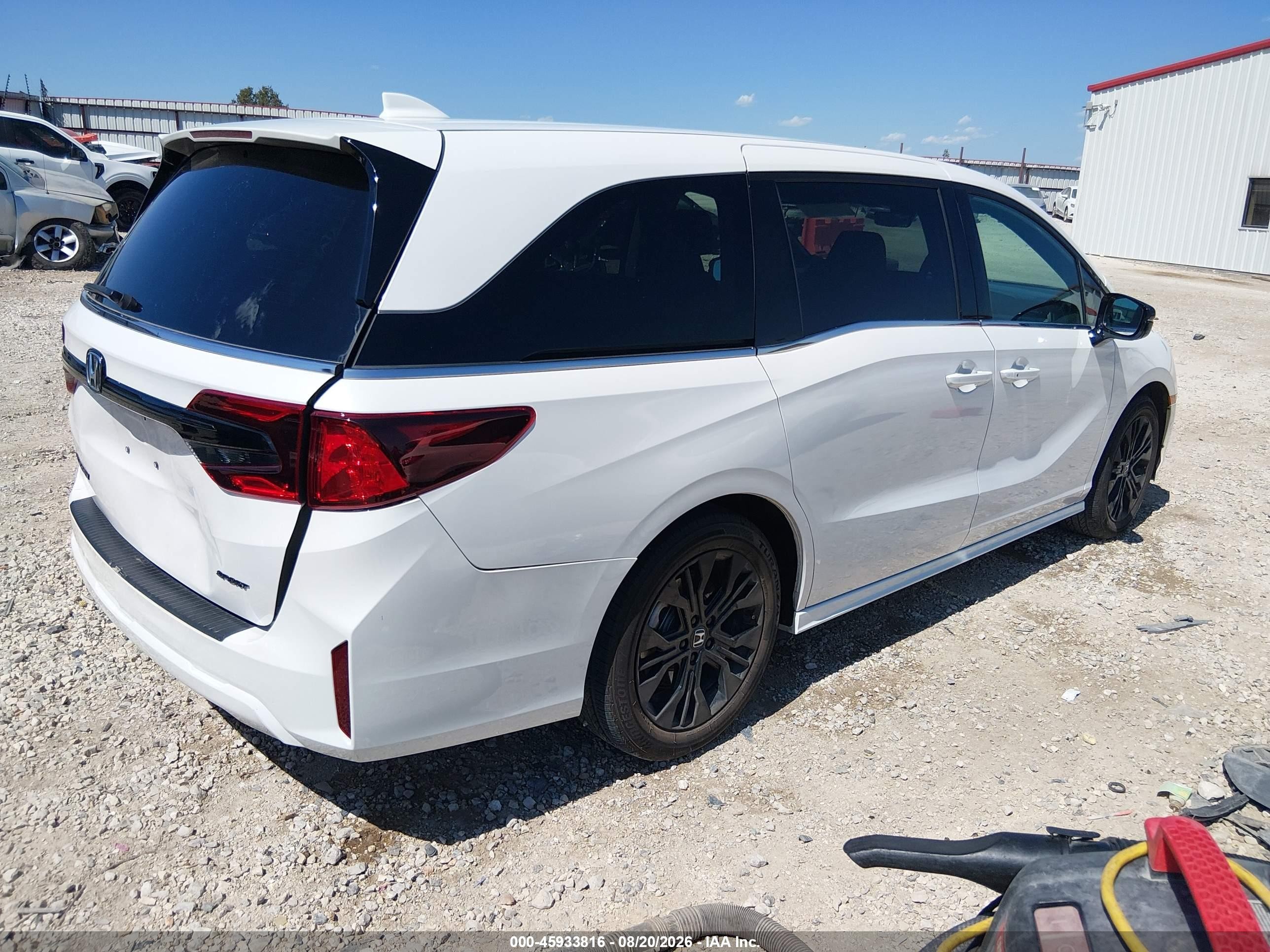 2026 Honda Odyssey VIN 5FNRL6H75TB043967 IAAI salvage auction — Rear End, Enterprise Vehicles Clear Only (Texas), sold $26,250 on 2026-08-23 (photo 4)