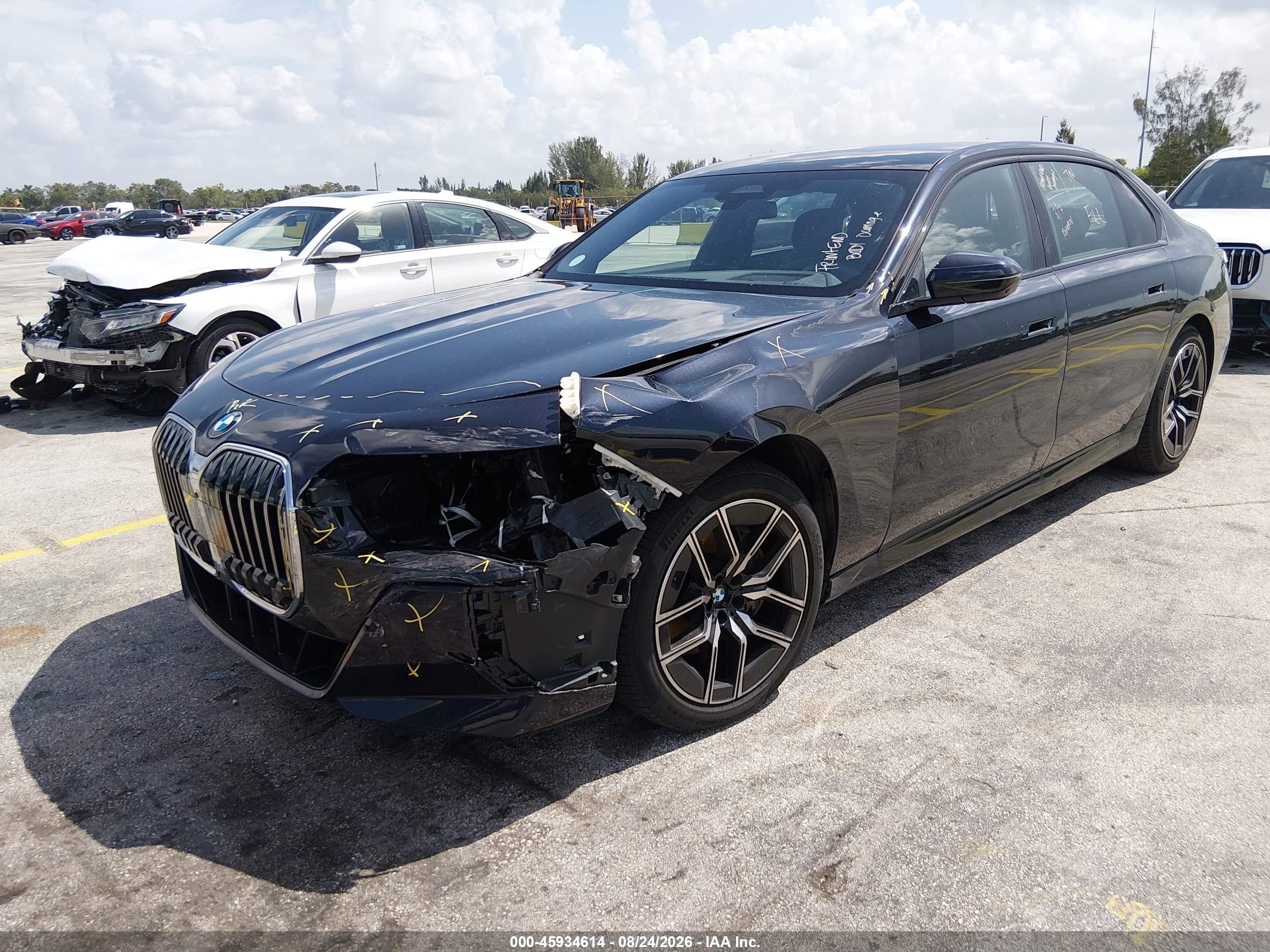 2026 BMW 7 Series VIN WBA33EH05TCW36306 IAAI salvage auction — Unknown, Clear (Florida), sold $55,500 on 2026-09-04 (photo 6)