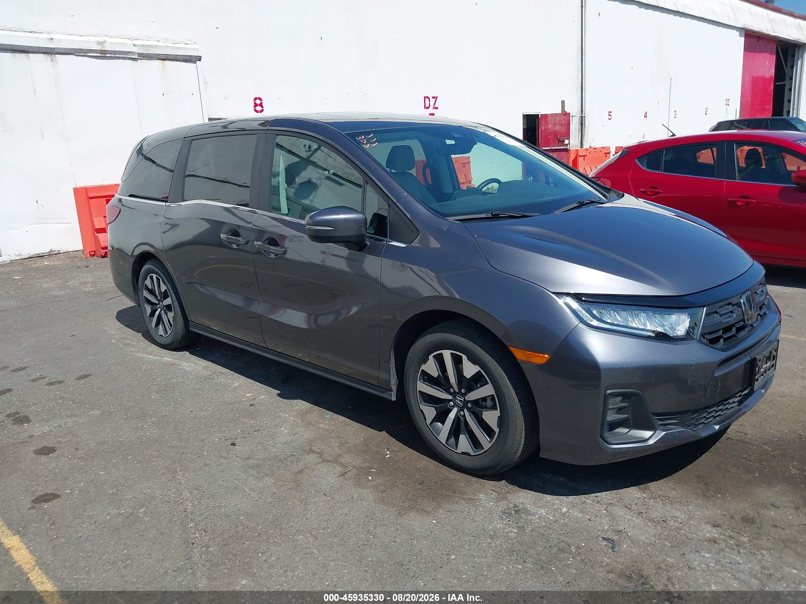 2025 Honda Odyssey VIN 5FNRL6H63SB082014 — IAAI salvage auction photo