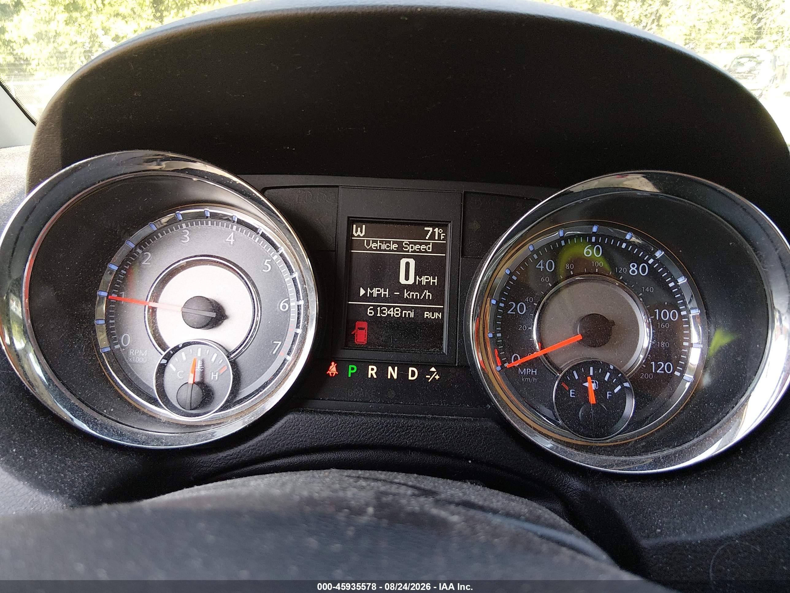 2014 Chrysler Town & country VIN 2C4RC1BG5ER382490 IAAI salvage auction — Front End, Salvage (Kentucky), sold $750 on 2026-09-12 (photo 7)