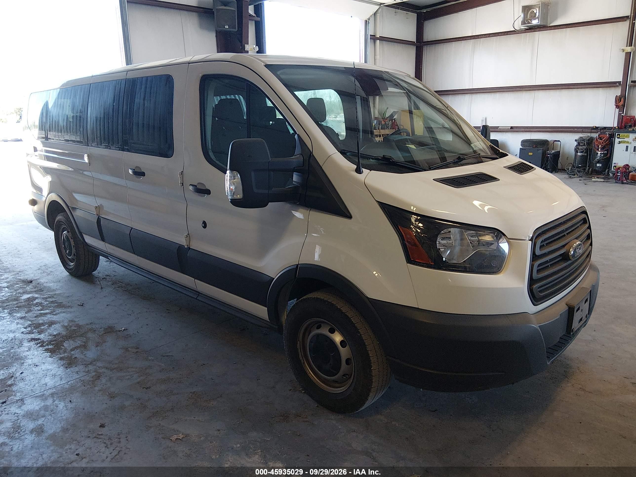 2018 Ford Transit-350 VIN 1FBZX2ZM9JKB36044 — IAAI salvage auction photo