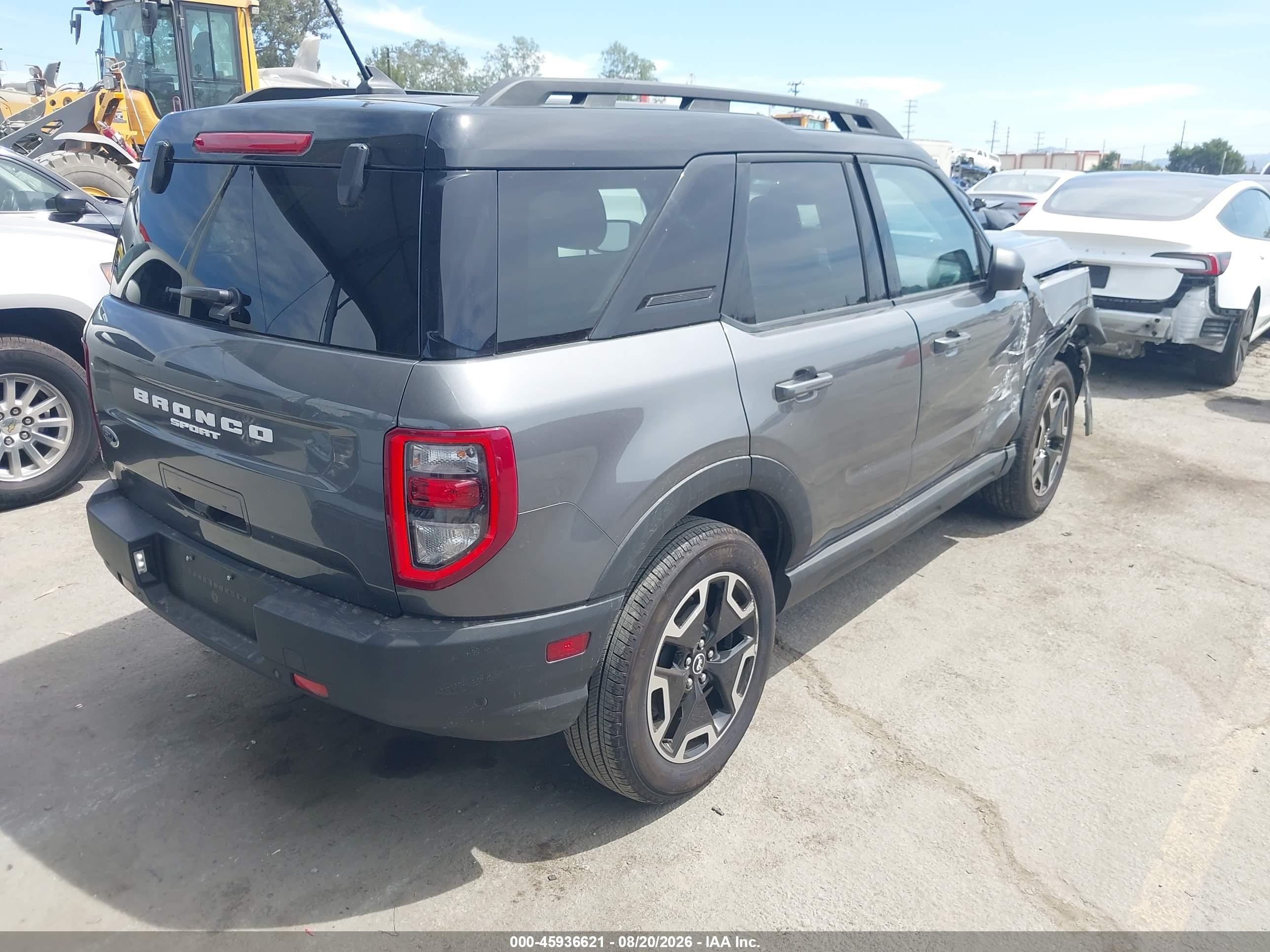 2024 Ford Bronco sport VIN 3FMCR9C63RRF65715 IAAI salvage auction — Side, Salvage (California), sold $6,600 on 2026-09-13 (photo 4)