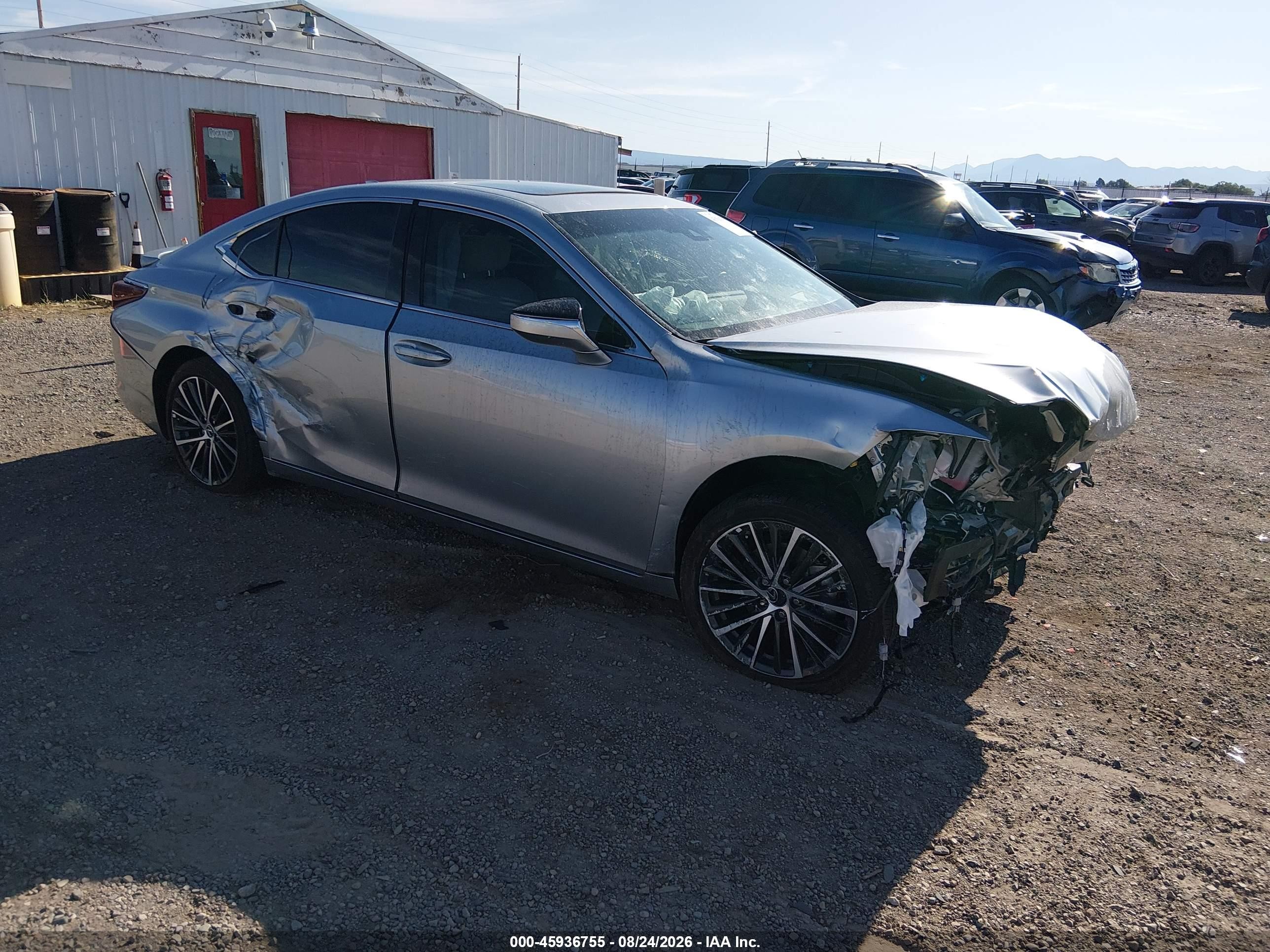 2025 Lexus ES 300h VIN 58ADA1C12SU070348 — IAAI salvage auction photo