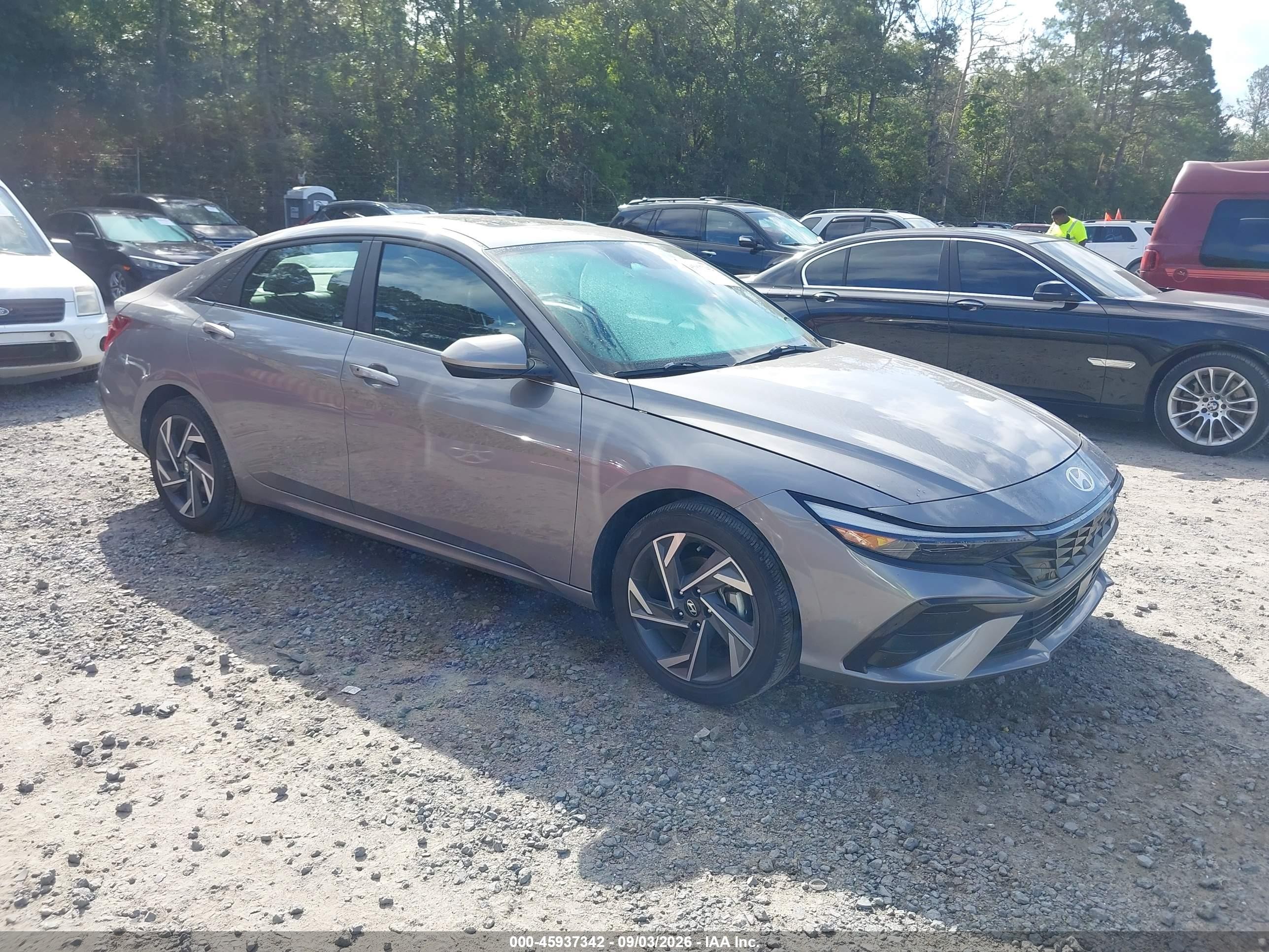 2024 Hyundai Elantra VIN KMHLS4DG9RU732716 — IAAI salvage auction photo