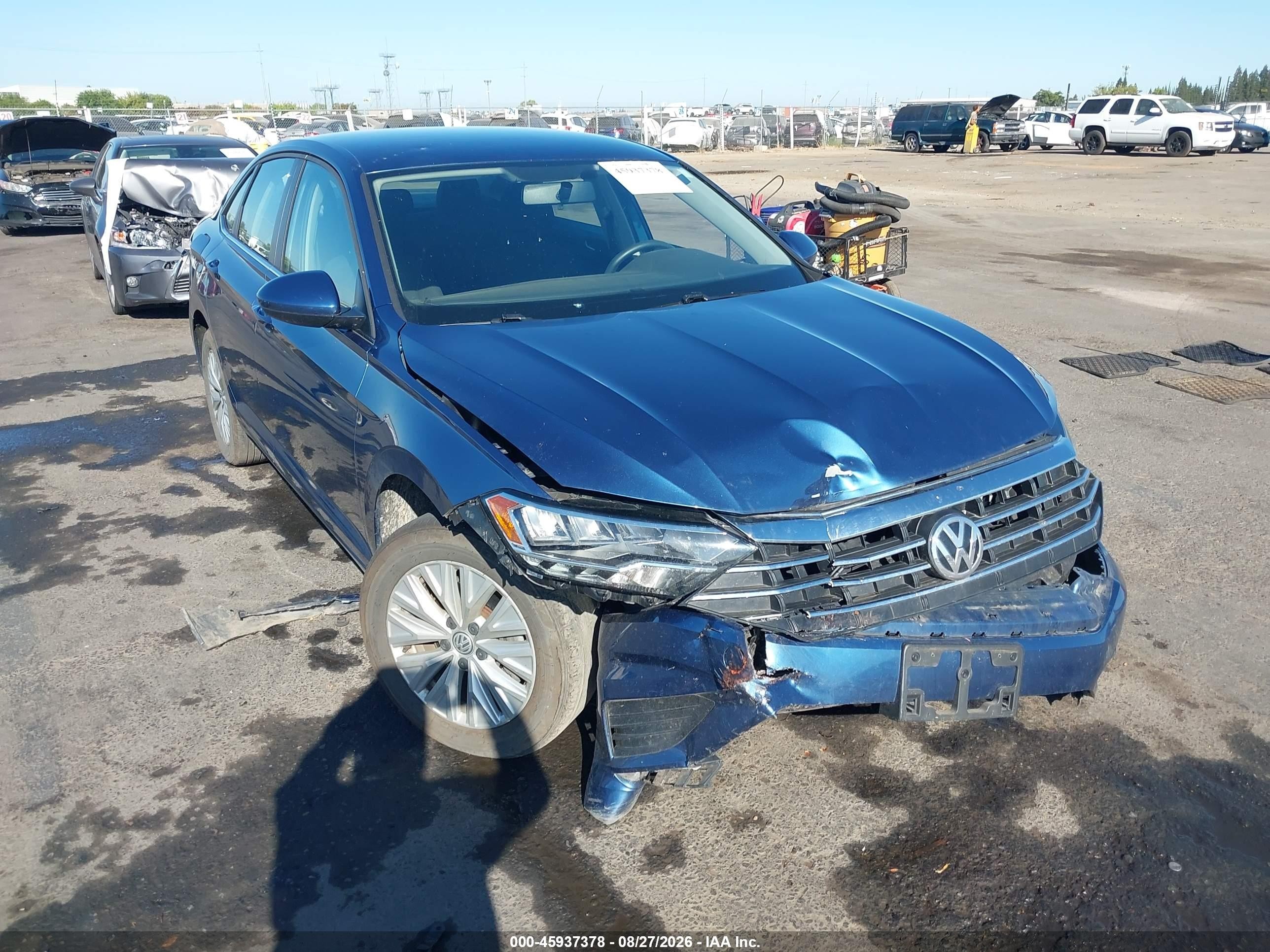 2020 Volkswagen Jetta VIN 3VWCB7BU3LM059557 IAAI salvage auction — Front End, Salvage (California), sold $4,200 on 2026-09-25 (photo 1)