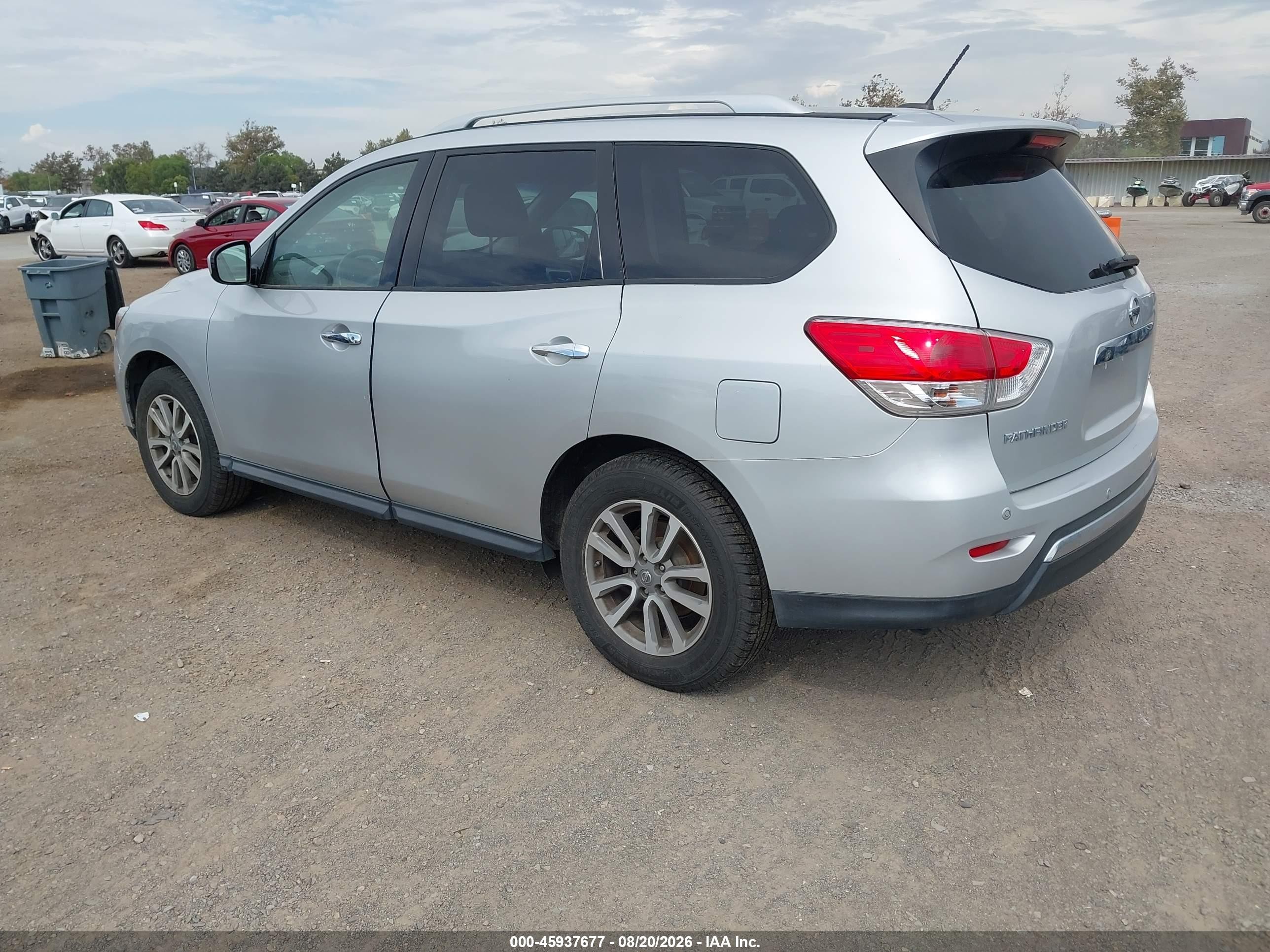 2015 Nissan Pathfinder VIN 5N1AR2MM8FC647591 IAAI salvage auction — Normal Wear, Clear - Dealer Only (California), sold $275 on 2026-08-31 (photo 3)
