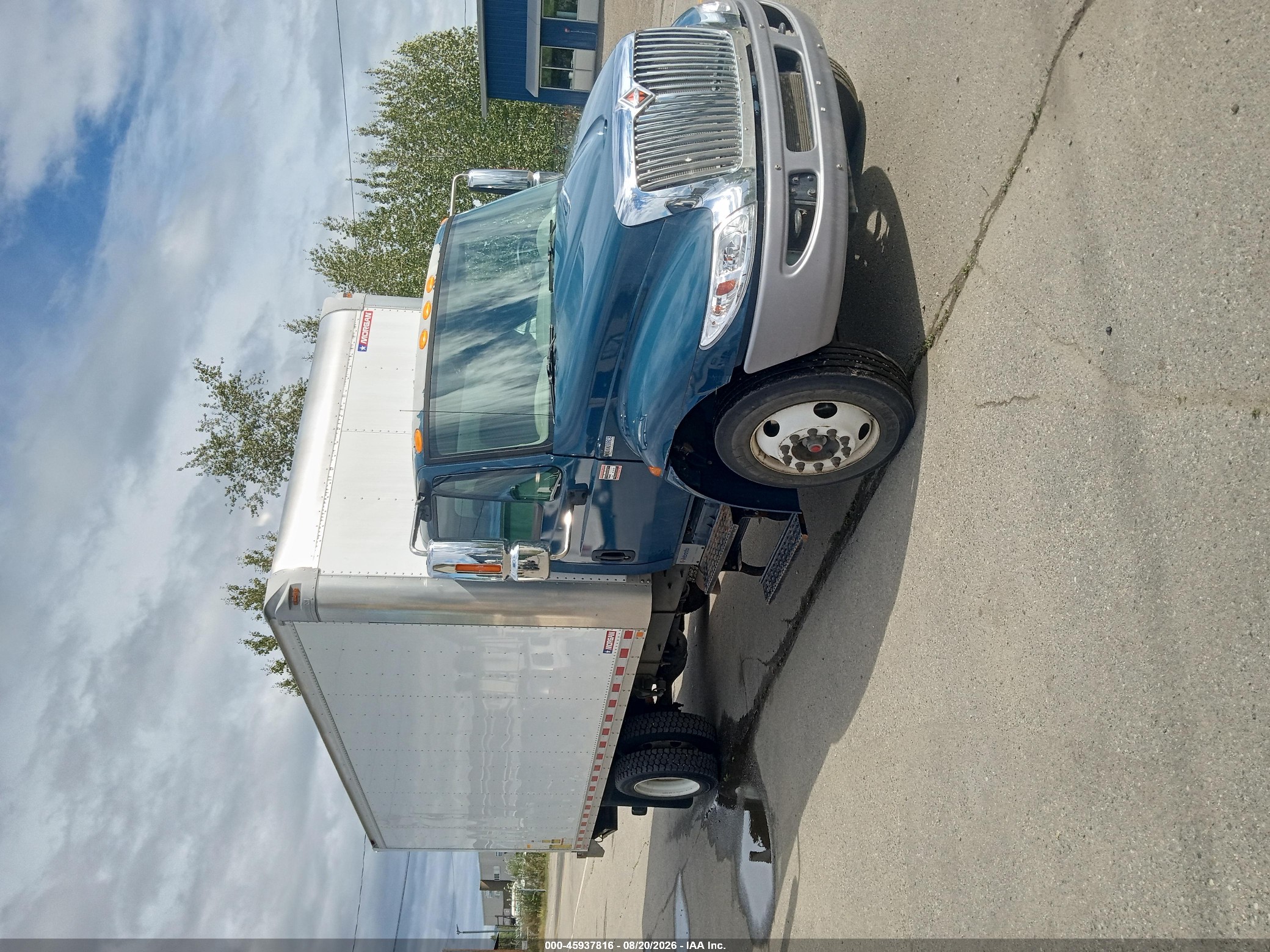 2015 International 4000-Series VIN 1HTJTSKM7FH689975 — IAAI salvage auction photo