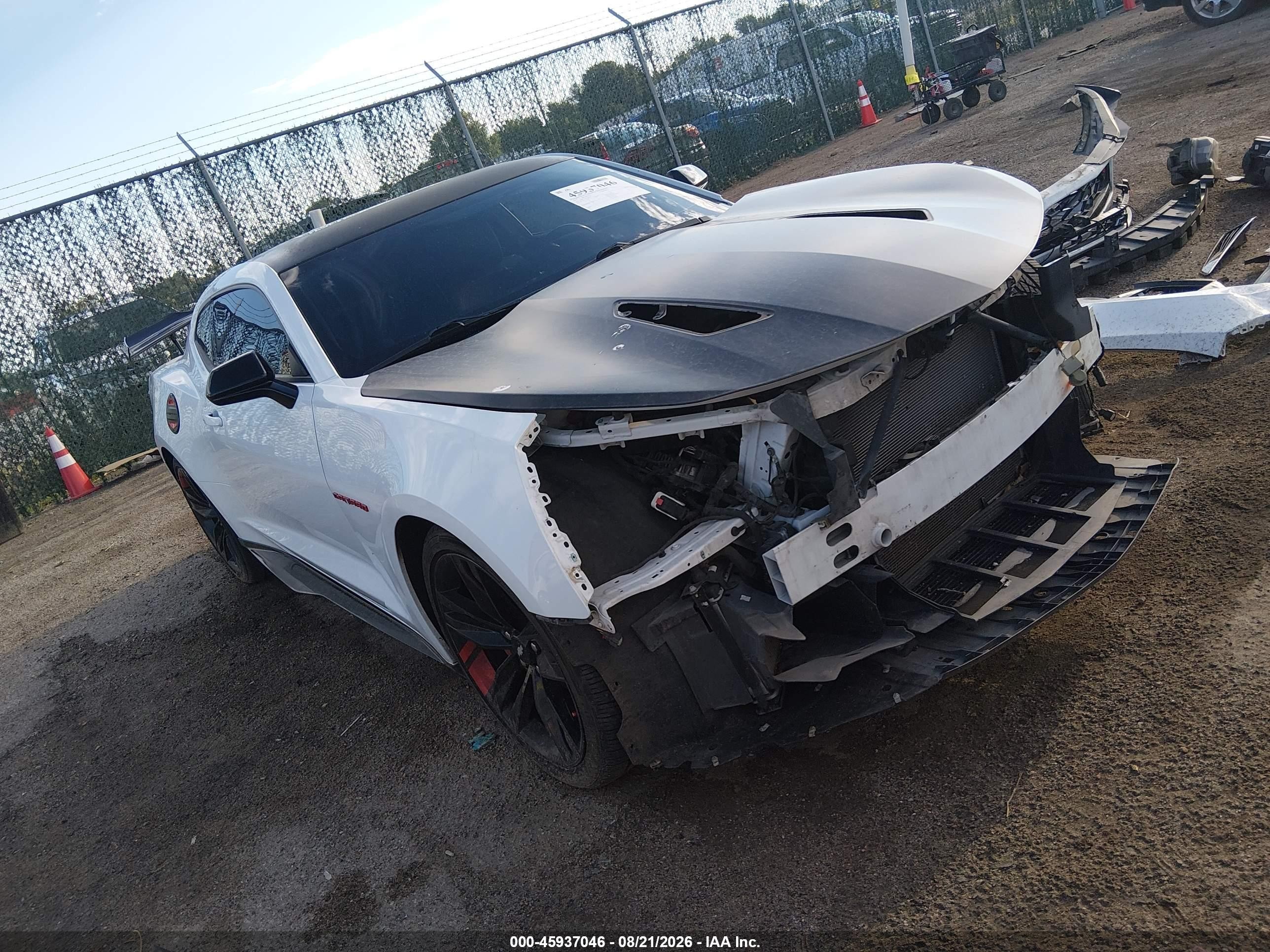 2018 Chevrolet Camaro VIN 1G1FF1R70J0188687 — IAAI salvage auction photo