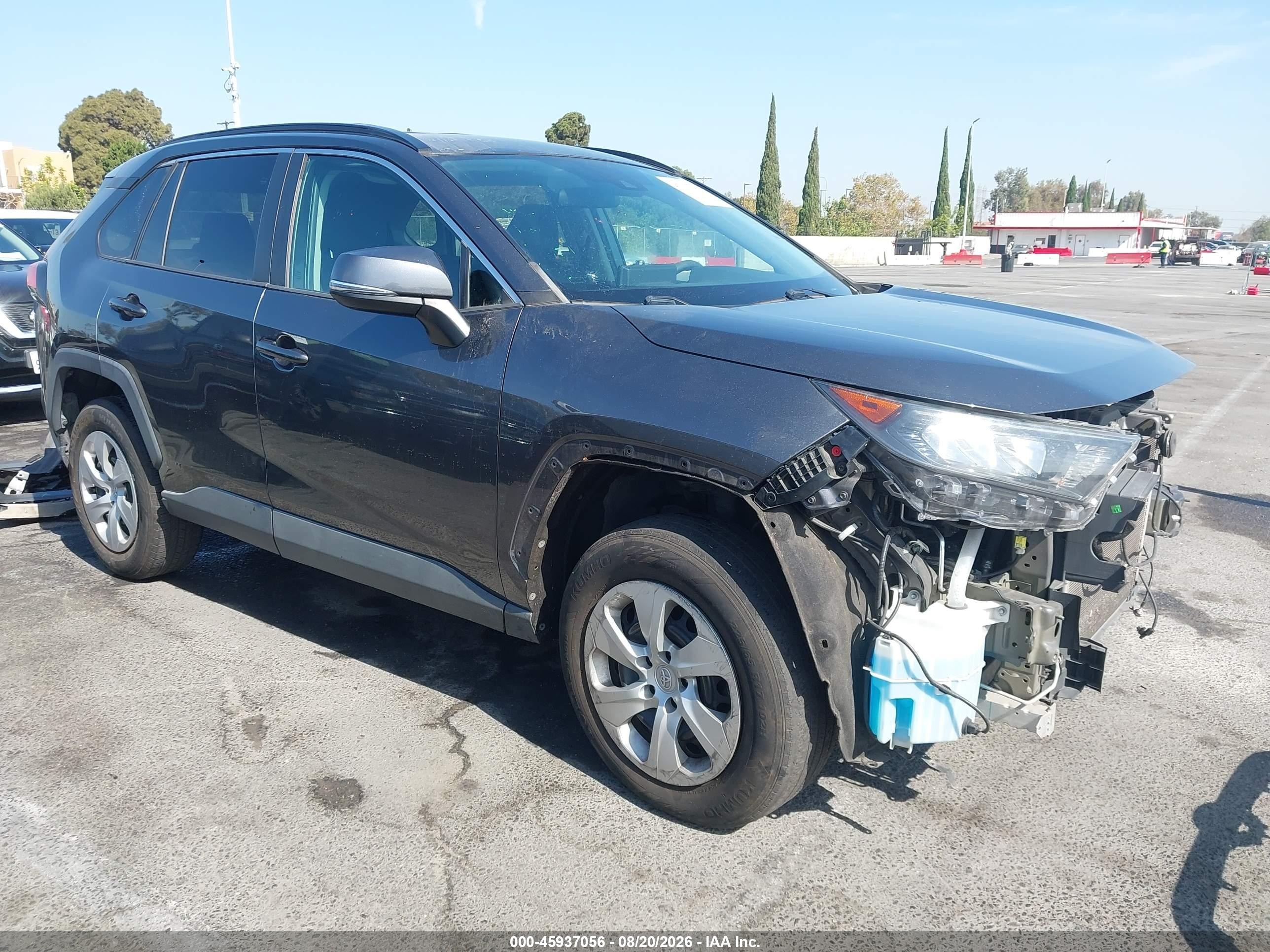 2020 Toyota RAV4 VIN 2T3K1RFV7LC042115 — IAAI salvage auction photo