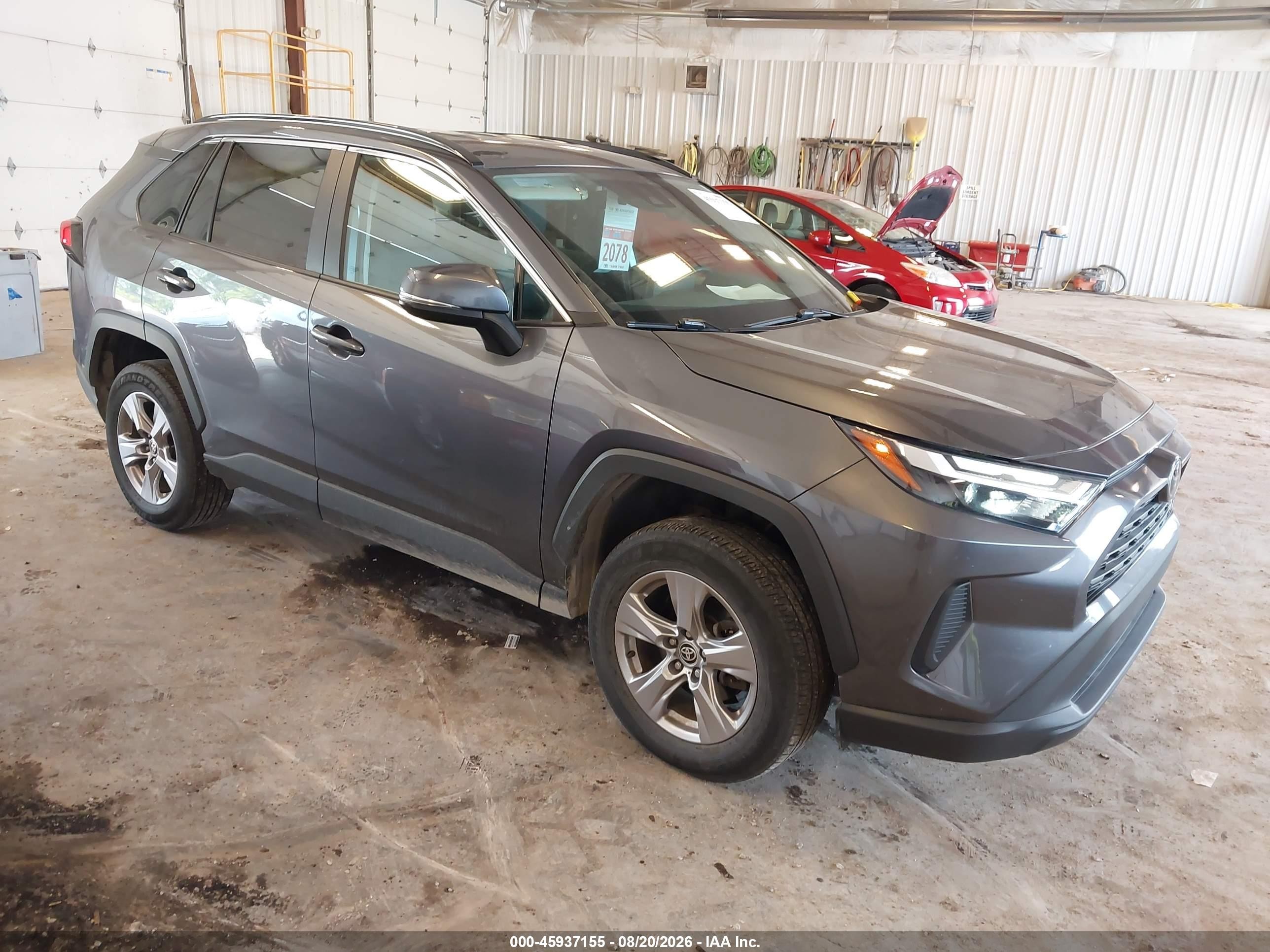 2022 Toyota RAV4 VIN 2T3P1RFV7NC311626 — IAAI salvage auction photo