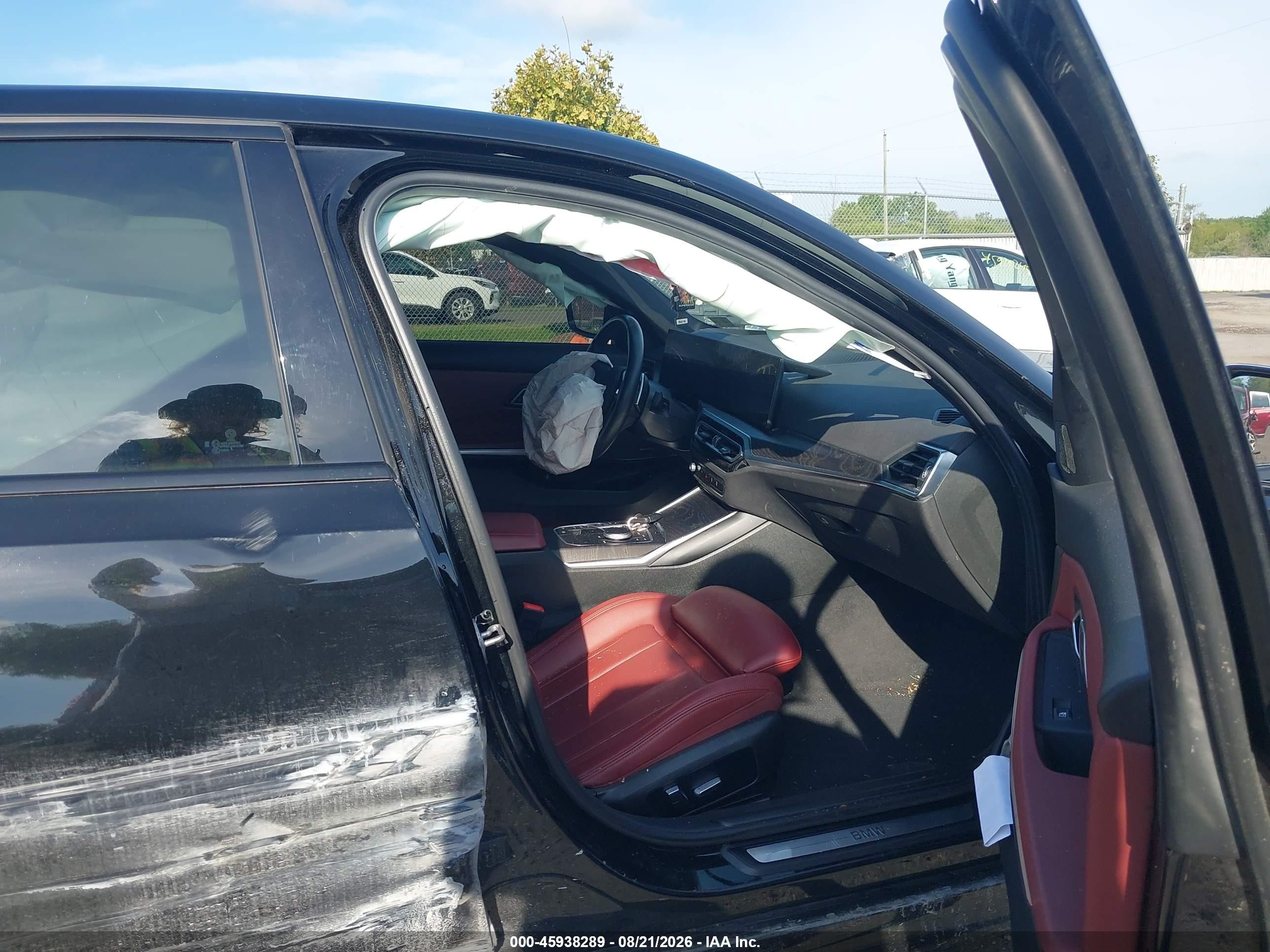 2023 BMW 3er VIN 3MW89FF05P8C82314 IAAI salvage auction — Side, Salvage (Virginia), sold $6,400 on 2026-09-11 (photo 5)